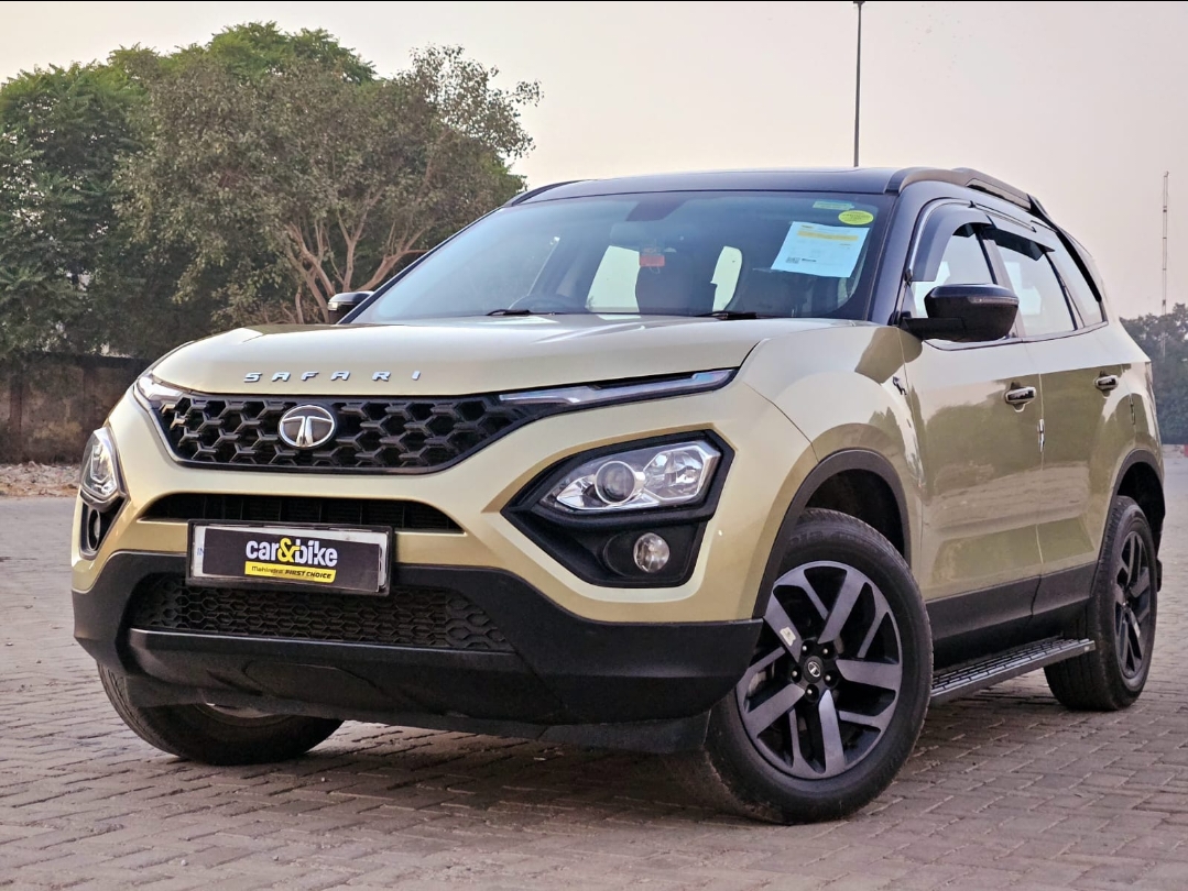Used 2022 Tata Safari XZA Plus Gold in New Delhi, India at Best Price
