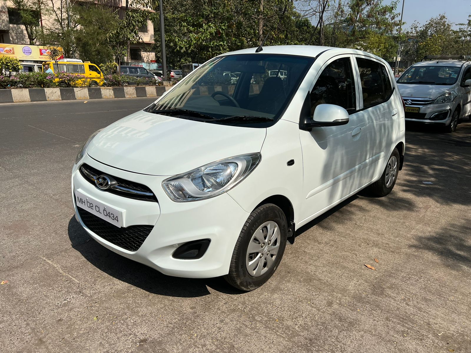 Used Hyundai i10 1.2 Sportz AT in Mumbai 2012 model, India at Best Price.