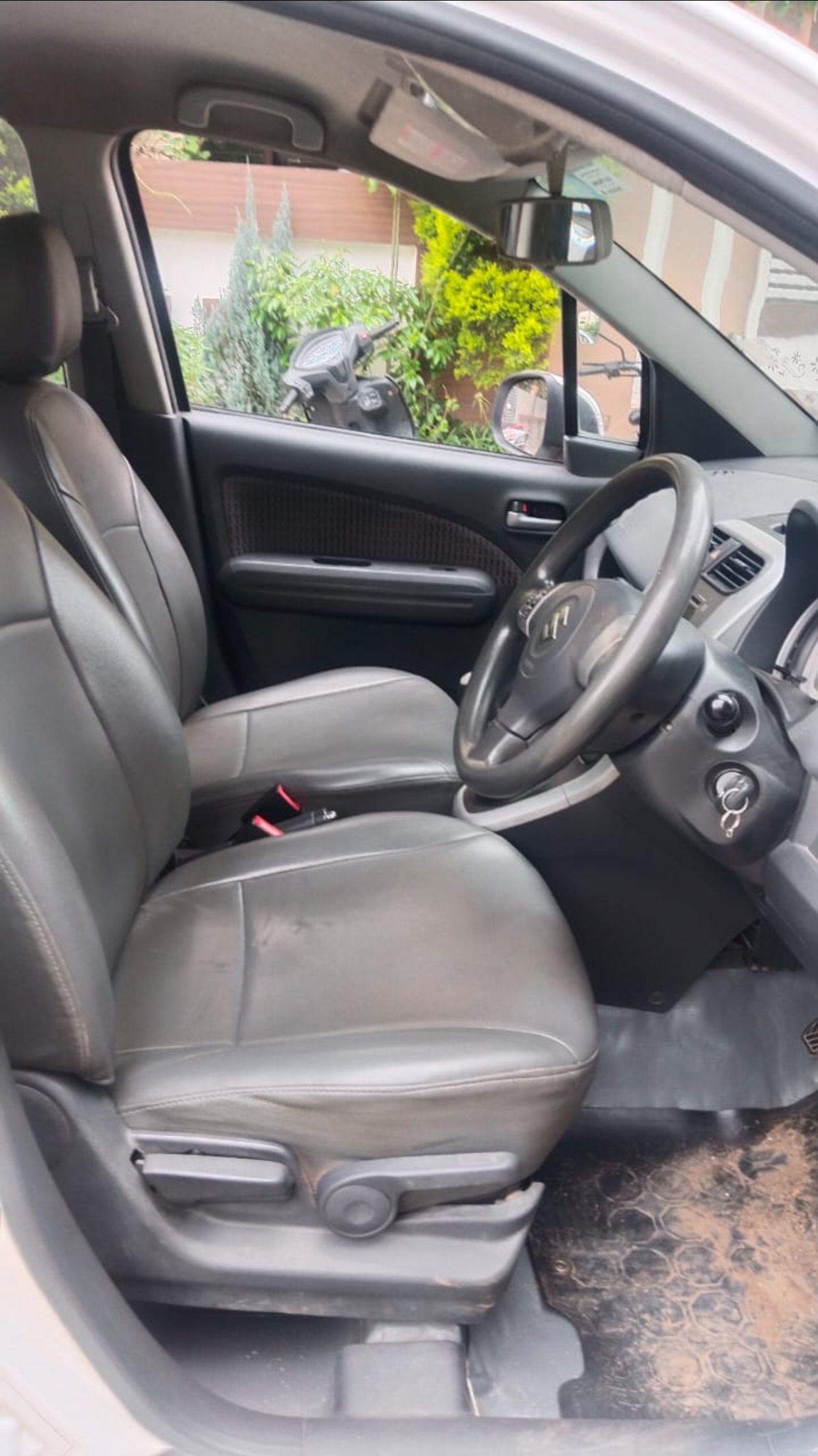 Used 2013 Maruti Suzuki Ritz ZXI in Shimoga, India at Best Price