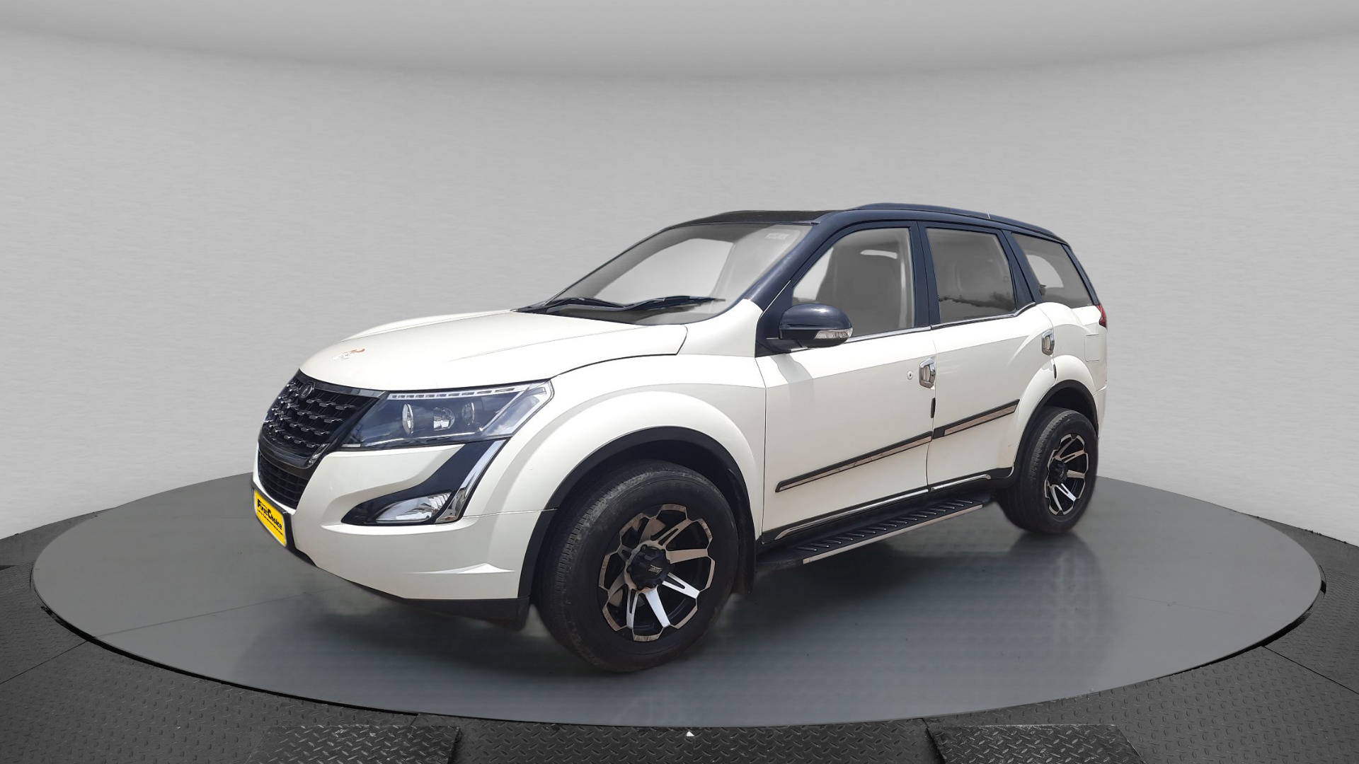 Used Mahindra XUV500 W10 FWD in Mangalore 2016 model, India at Best Price.