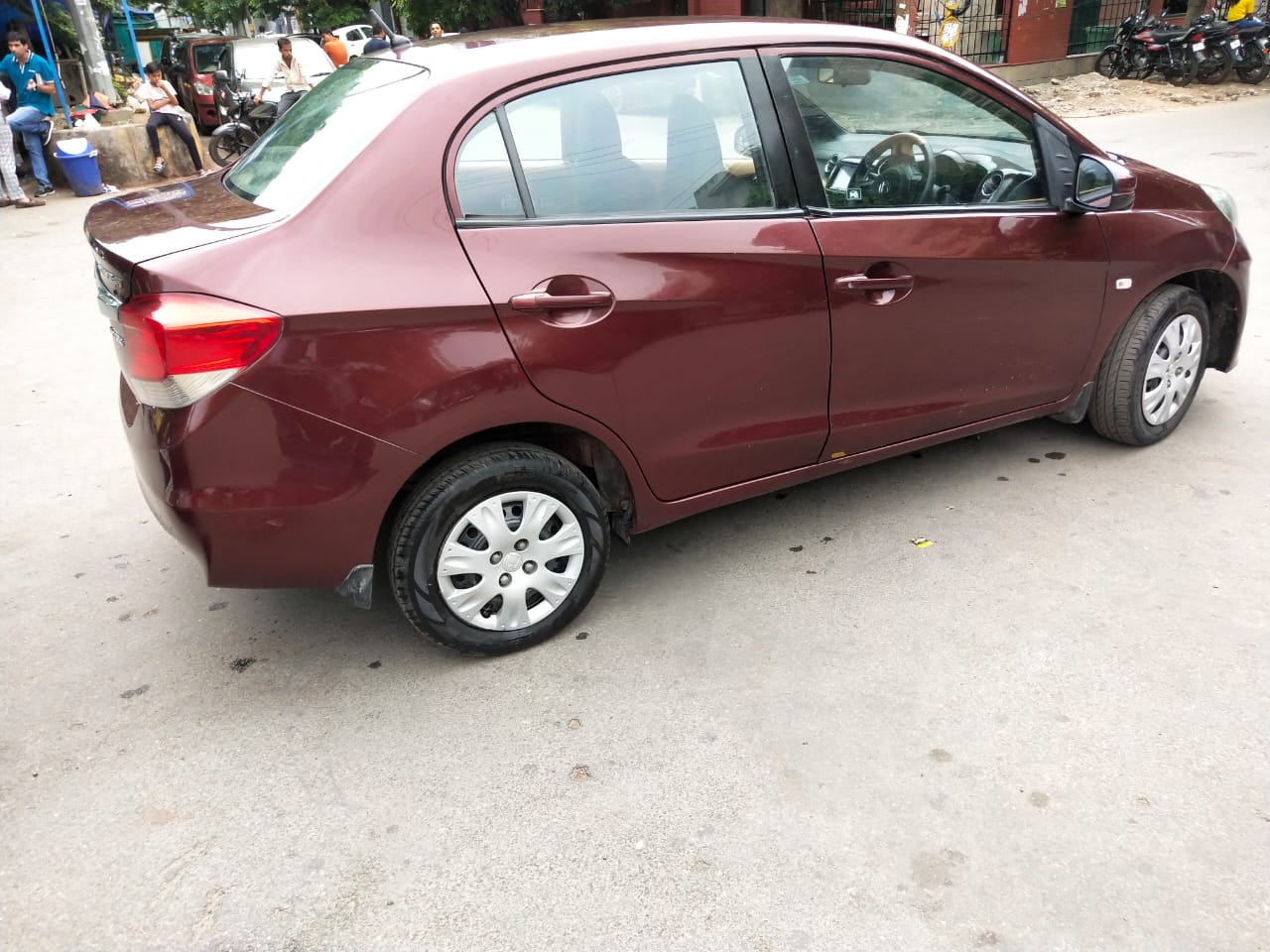 Used Honda Amaze S MT Petrol BS IV in Noida 2015 model, India at Best