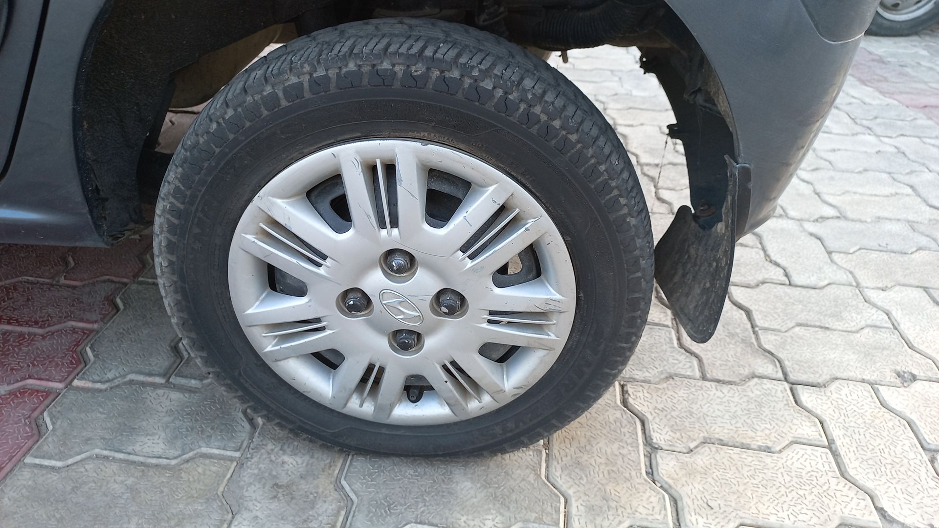 Used Hyundai Santro Xing GLS in Lucknow 2010 model, India at Best Price.