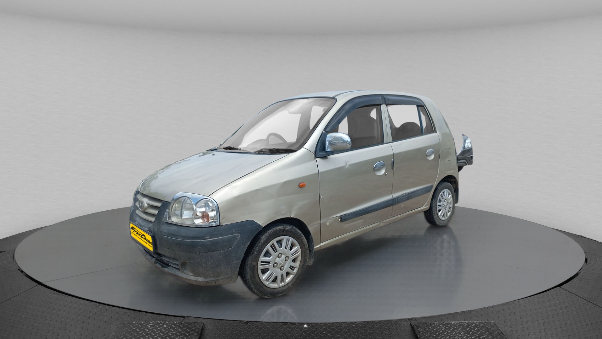 Used Hyundai Santro Xing GL LPG in Lucknow 2009 model, India at Best Price.