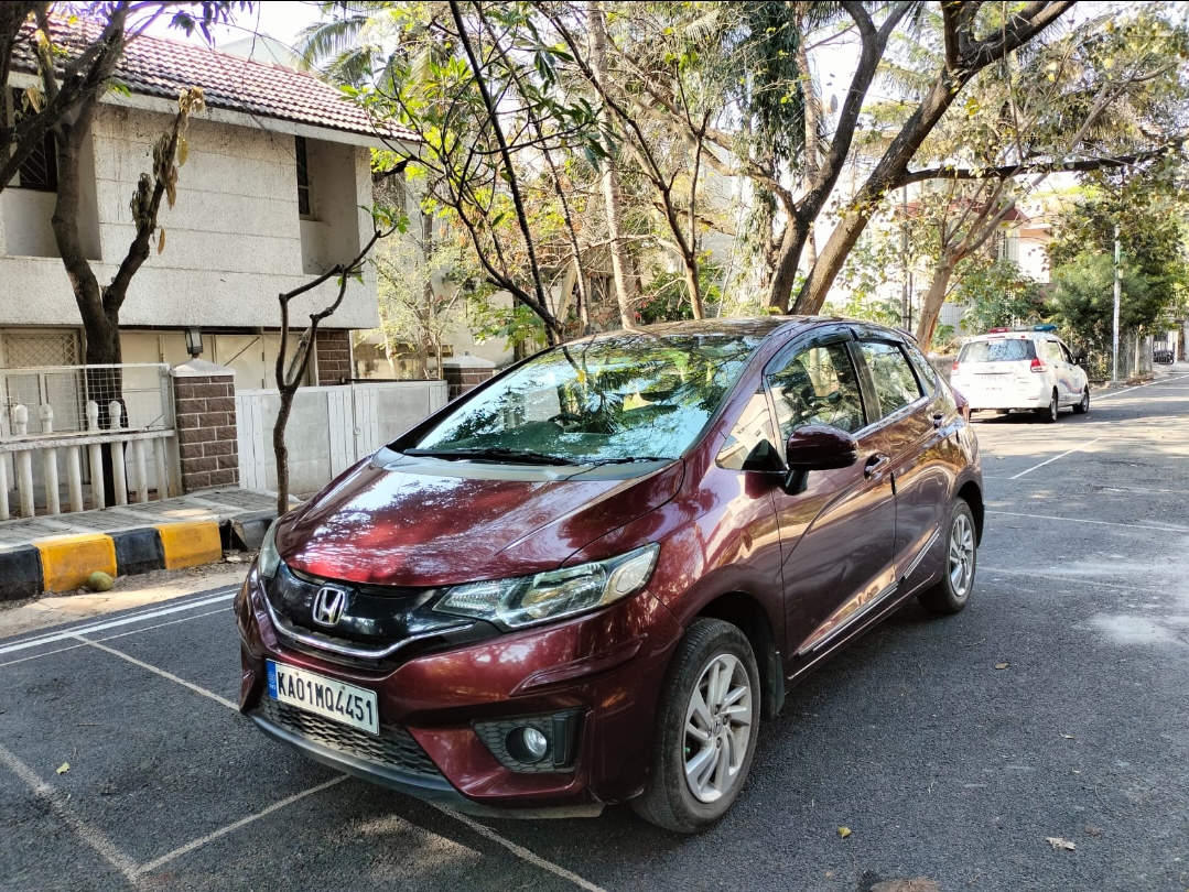 Used Honda Jazz V MT Petrol BS IV in Bangalore 2017 model, India at