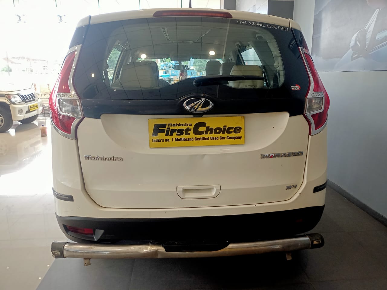 Used 2019 Mahindra Marazzo M4 7-Seater in Lakhimpur, India at Best