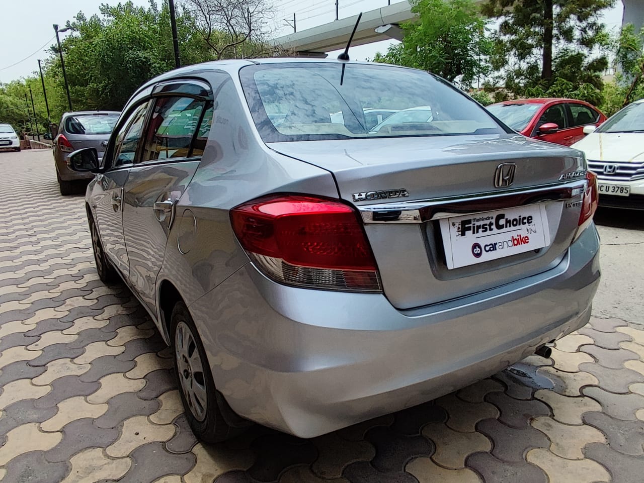 Used Honda Amaze S MT Petrol BS IV in Faridabad 2015 model, India at