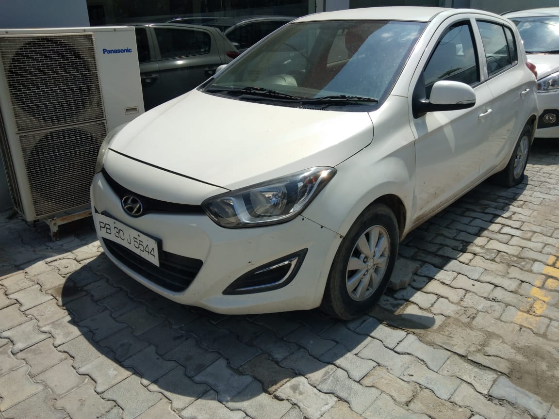 Hyundai I Sportz 1 4 Crdi Mahindra First Choice