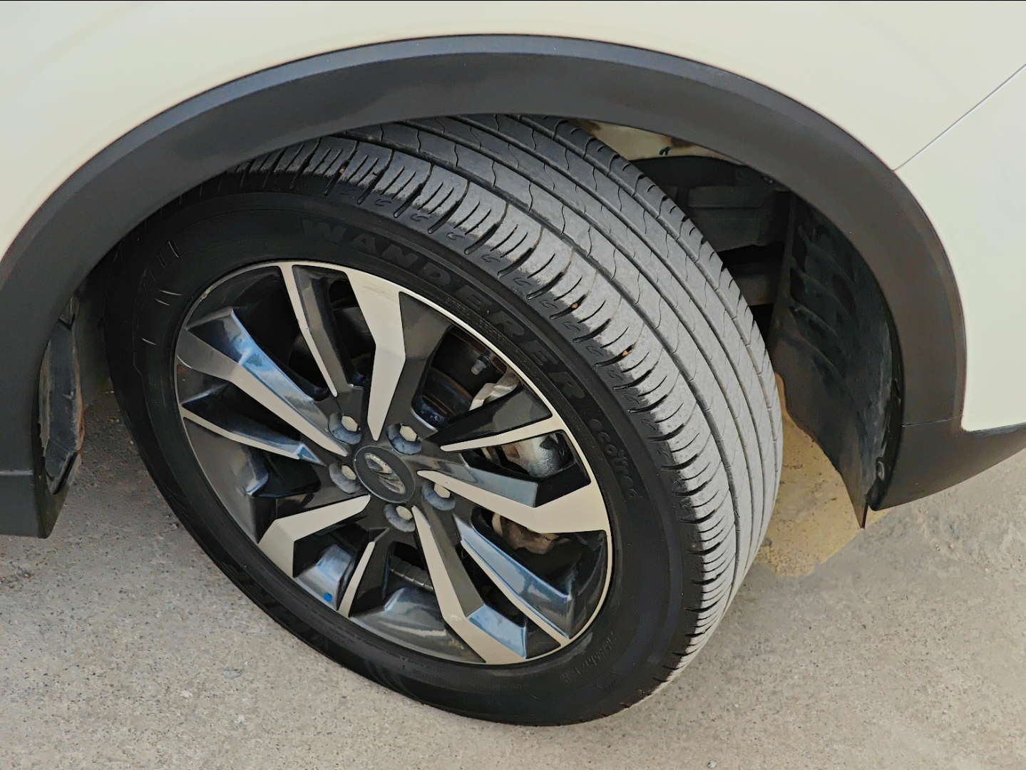 Used Mahindra XUV300 W8 (O) Petrol in Gurgaon 2021 model, India at Best