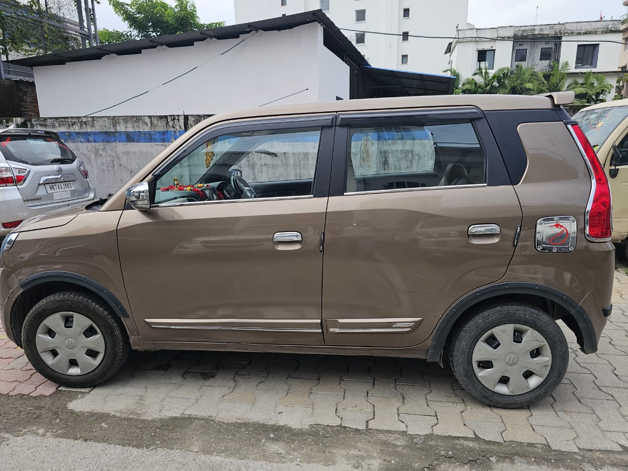 UP Mobile Mover Edition 【新品・未開封】 Mahindra Supro ZX Ambulance at ₹ 879366 | Mahindra Ambulance in