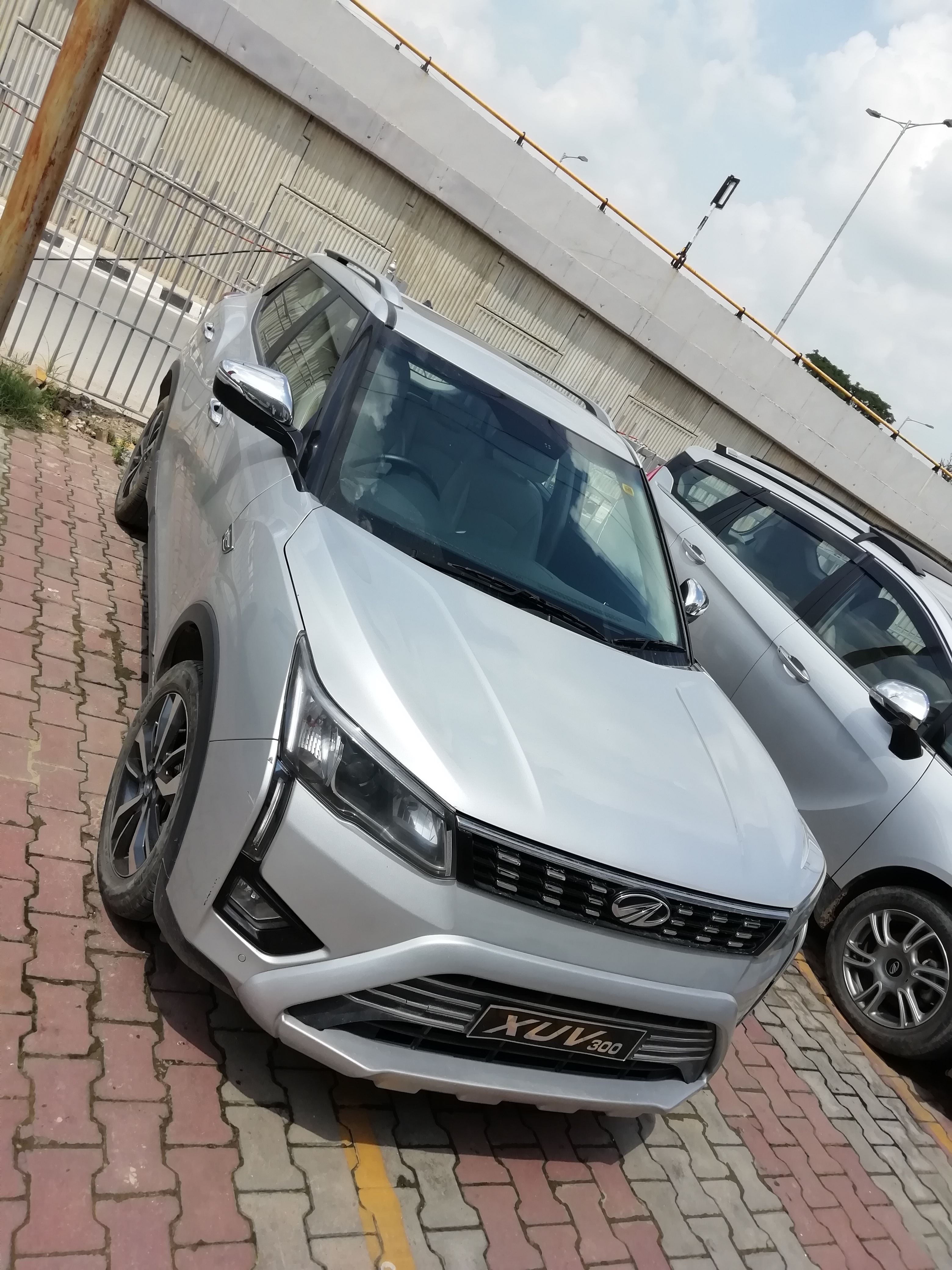 Mahindra Xuv300 W8 Optional Petrol Mahindra First Choice