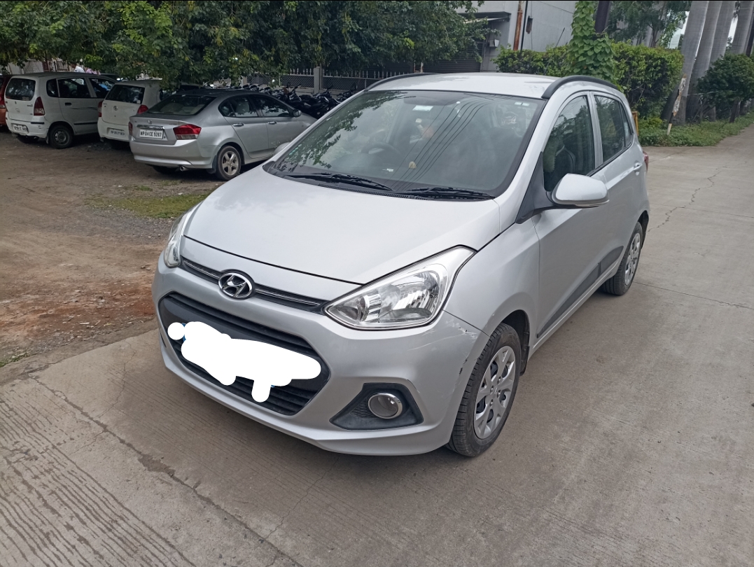 Used Hyundai Grand i10 1.2 Sportz Petrol BS IV in Indore 2015 model, India at Best Price.