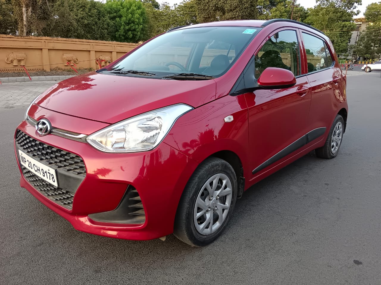 Used Hyundai Grand i10 1.2 Magna Diesel in Indore 2019 model, India at