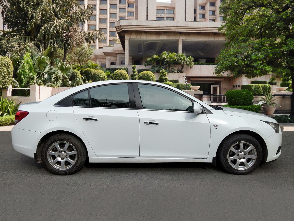 Chevrolet Cruze Specs Of Wheel Sizes Tires Pcd Offset And Rims