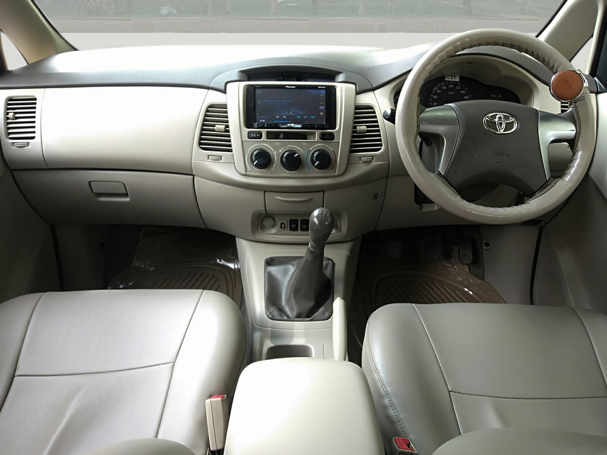 Toyota Innova 2 5 G 8 Str Bs Iv Mahindra First Choice