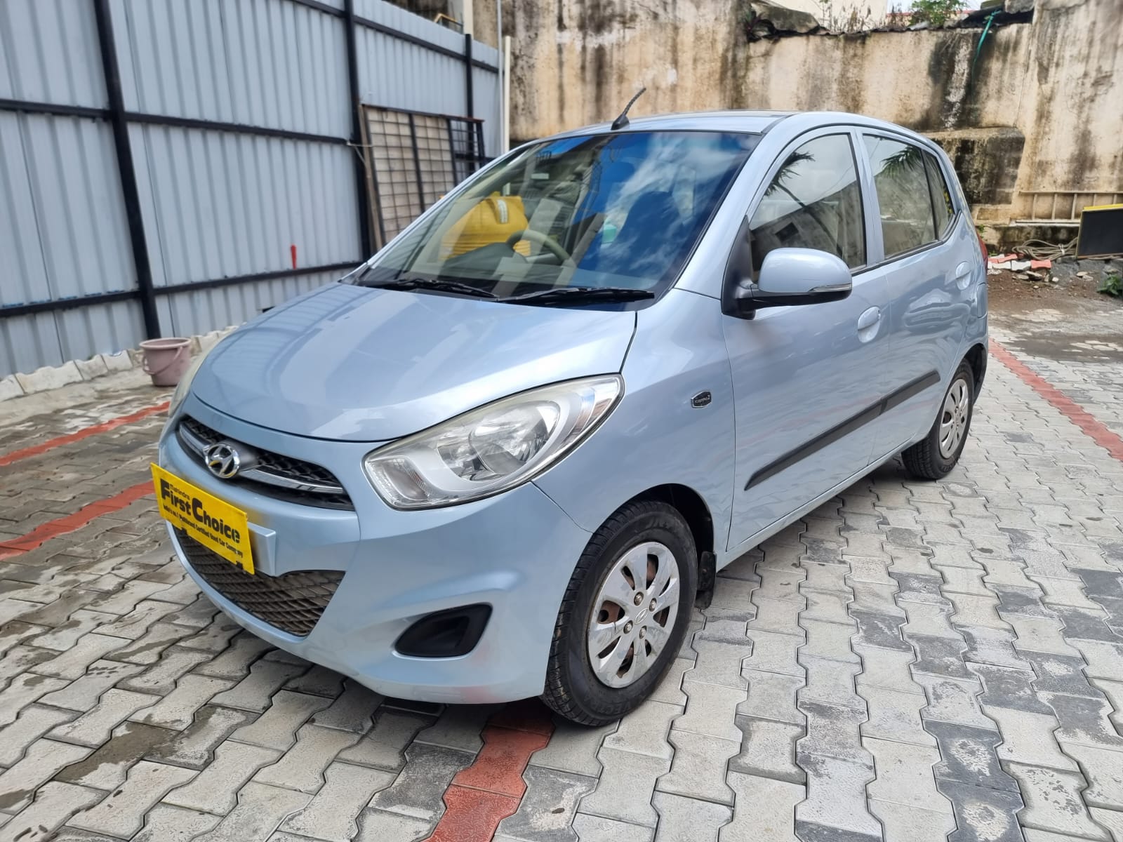 Used Hyundai i10 1.2 Magna MT in Bangalore 2012 model, India at Best Price.