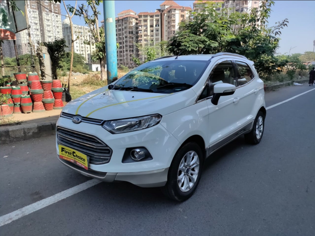 Used Ford EcoSport 1.5 TDCi Diesel Titanium BS IV in Surat 2015 model