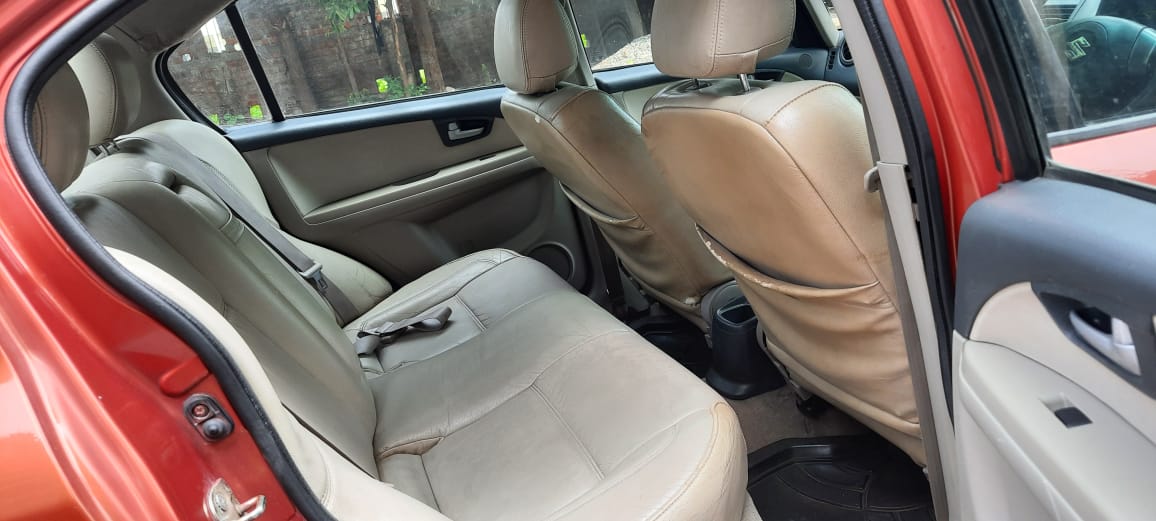 Used 2009 Maruti Suzuki SX4 ZXI MT in Surat, India at Best Price