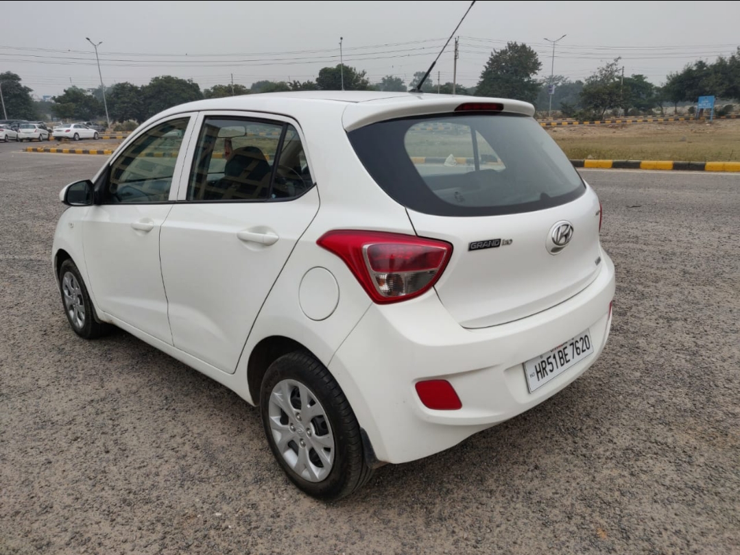 Hyundai Grand I10 Magna 1.1 Crdi Mahindra First Choice