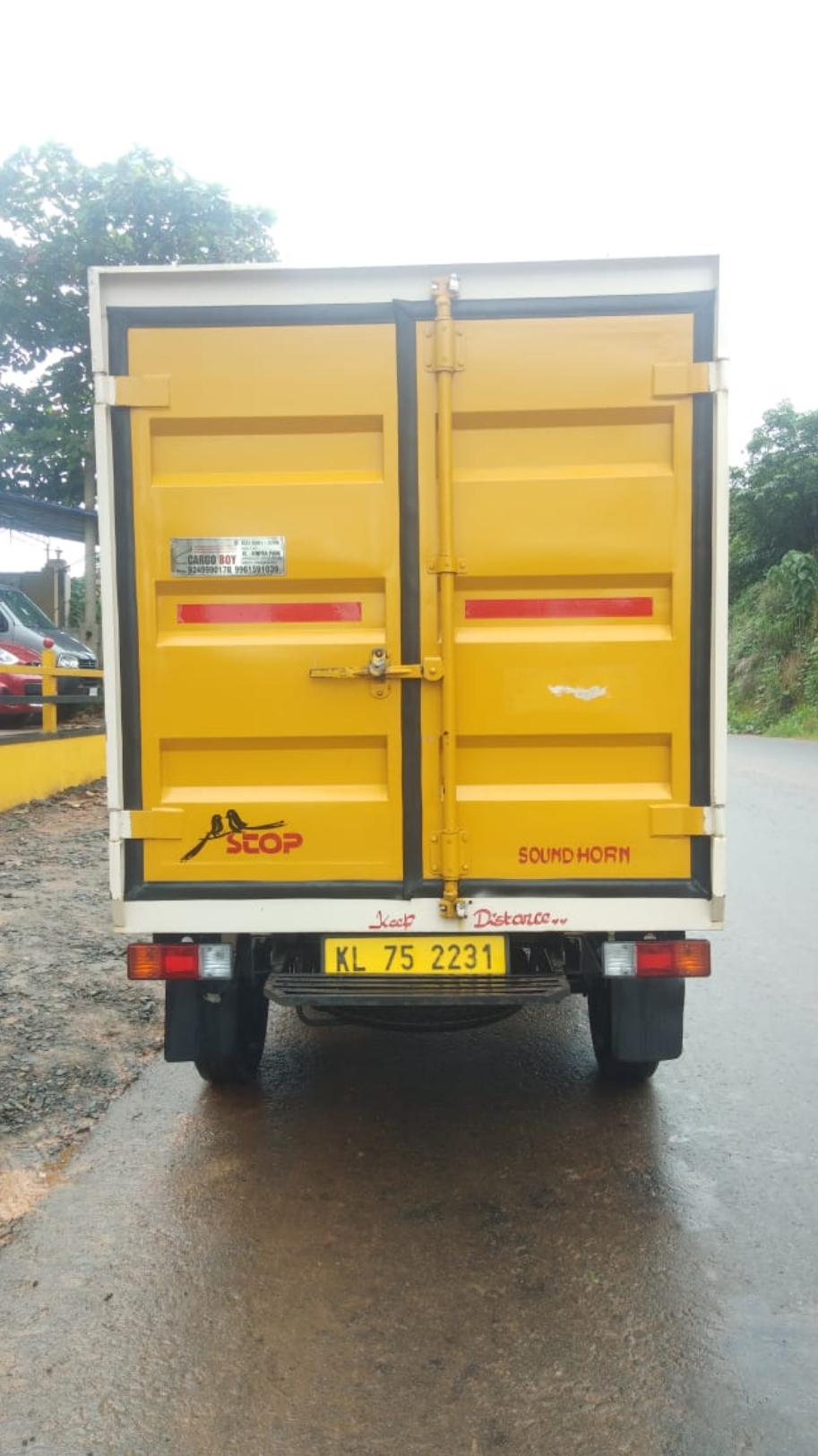 Ashok Leyland Dost Ls Mahindra First Choice