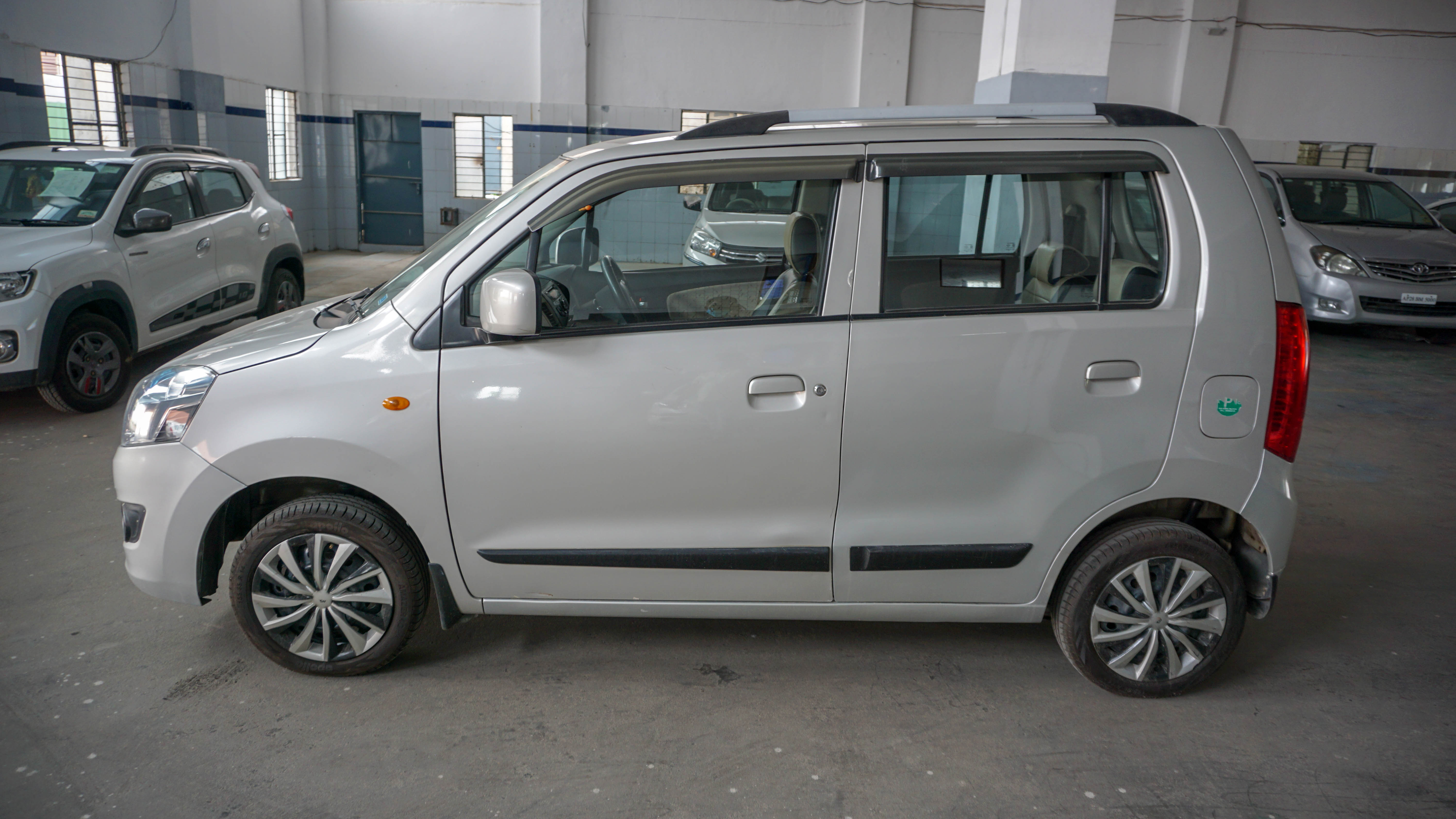 Maruti Suzuki Wagon R 1.0 Vxi Mahindra First Choice
