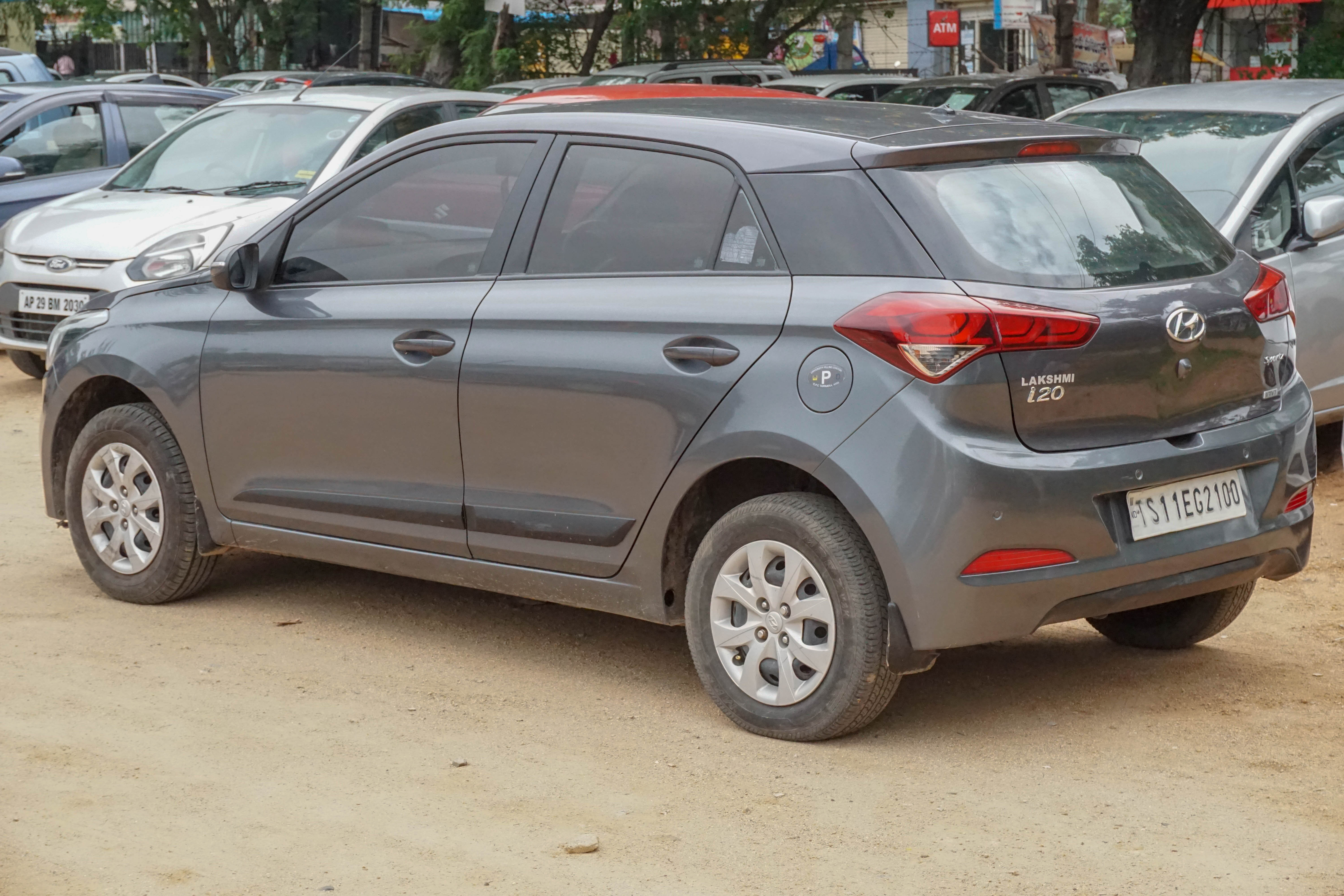 Hyundai I20 Sportz 1.2 Bs Iv Mahindra First Choice