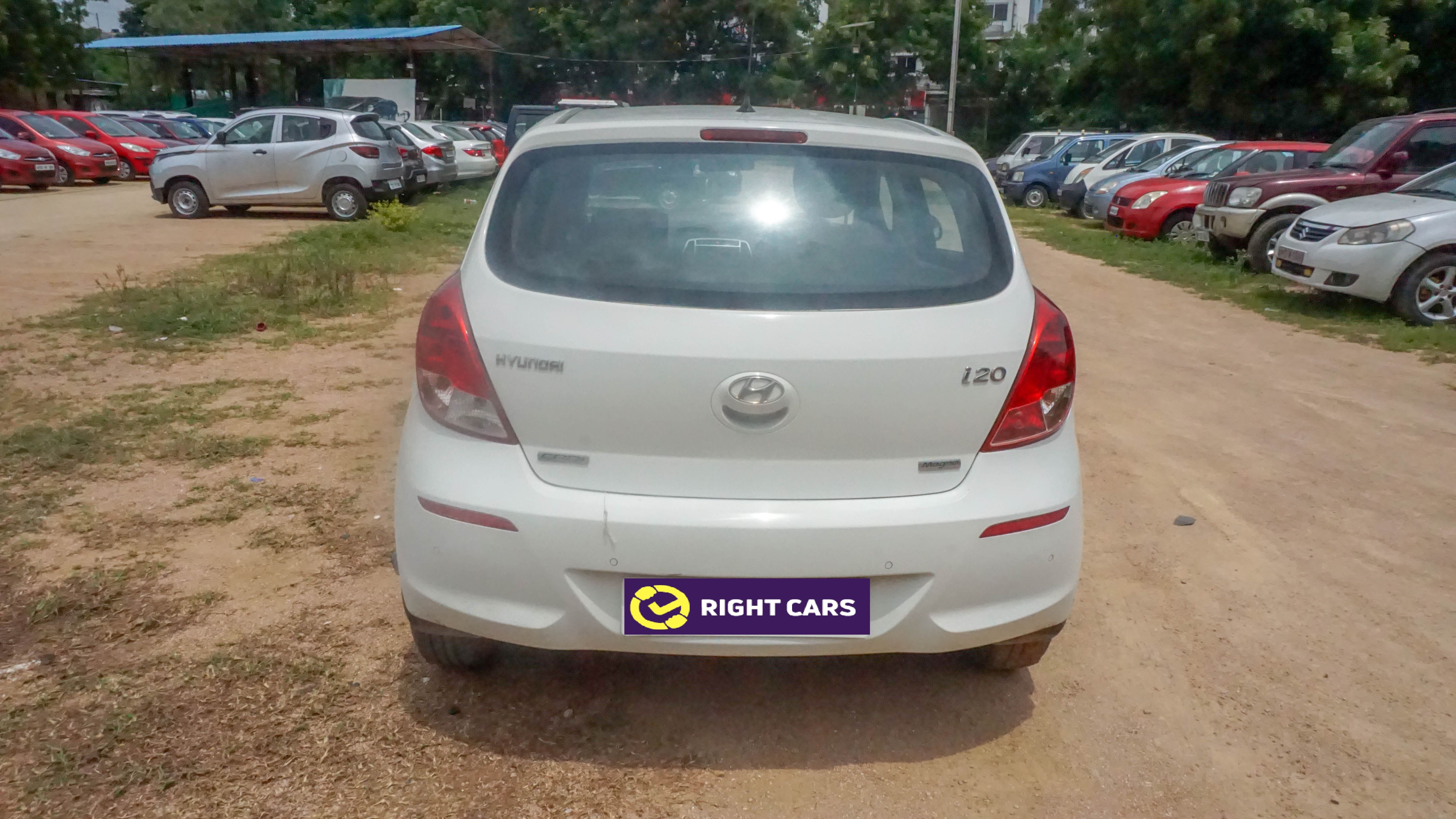 Hyundai I Magna 1 4 Crdi Mahindra First Choice