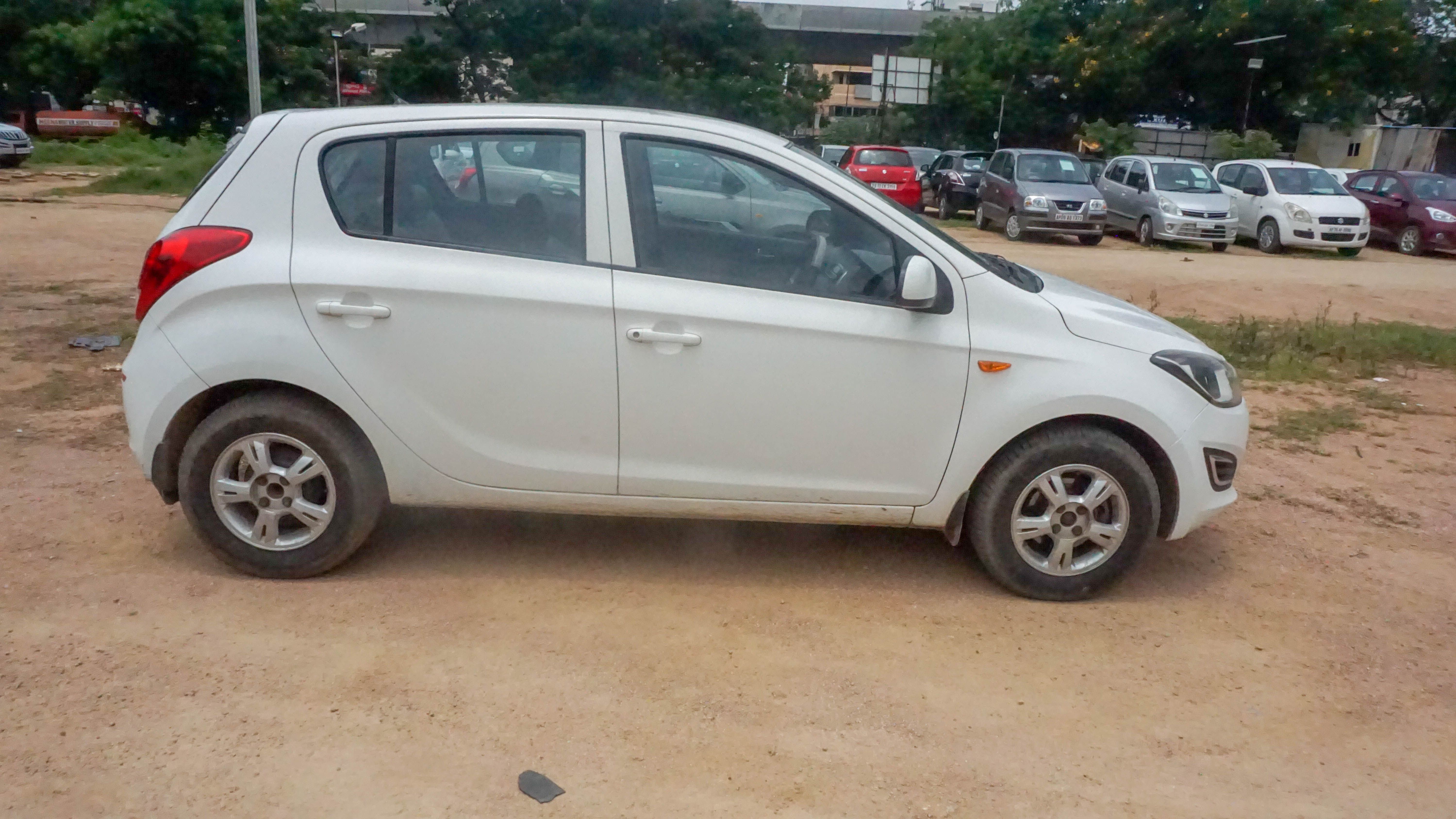 Hyundai I Magna 1 4 Crdi Mahindra First Choice