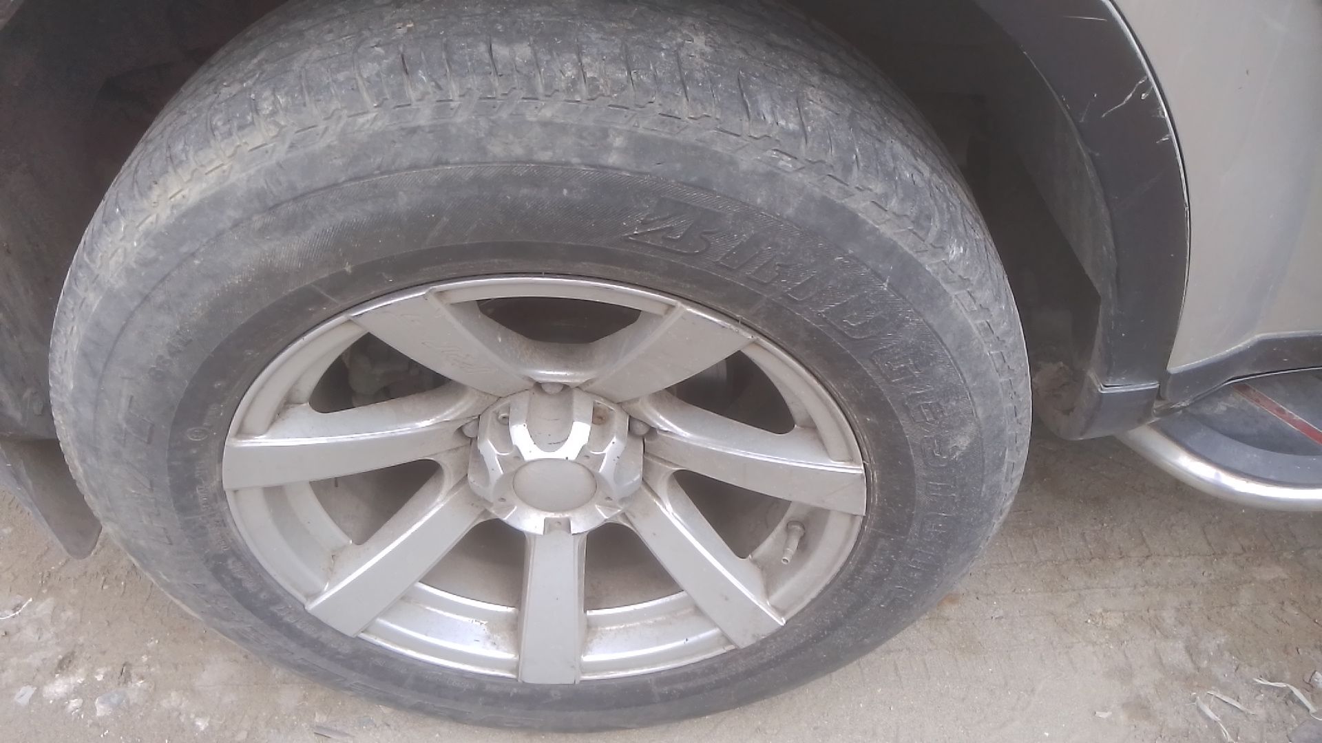 Used Mahindra XUV500 W10 FWD in Ghaziabad 2016 model, India at Best Price.