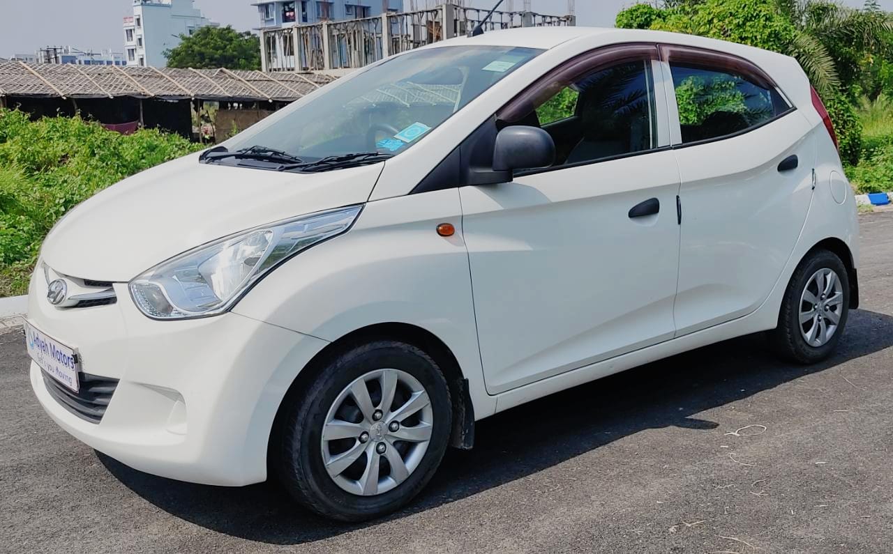 Used Hyundai EON Magna in Kolkata 2012 model, India at Best Price.