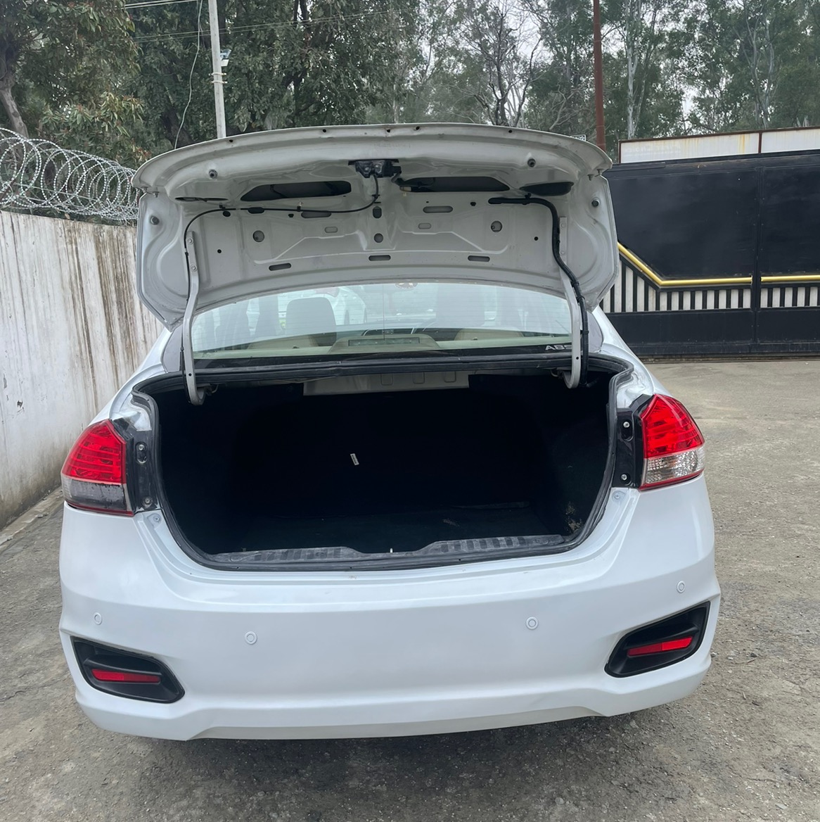 Used Maruti Suzuki Ciaz SHVS ZDI Plus in Pauri Garhwal 2015 model