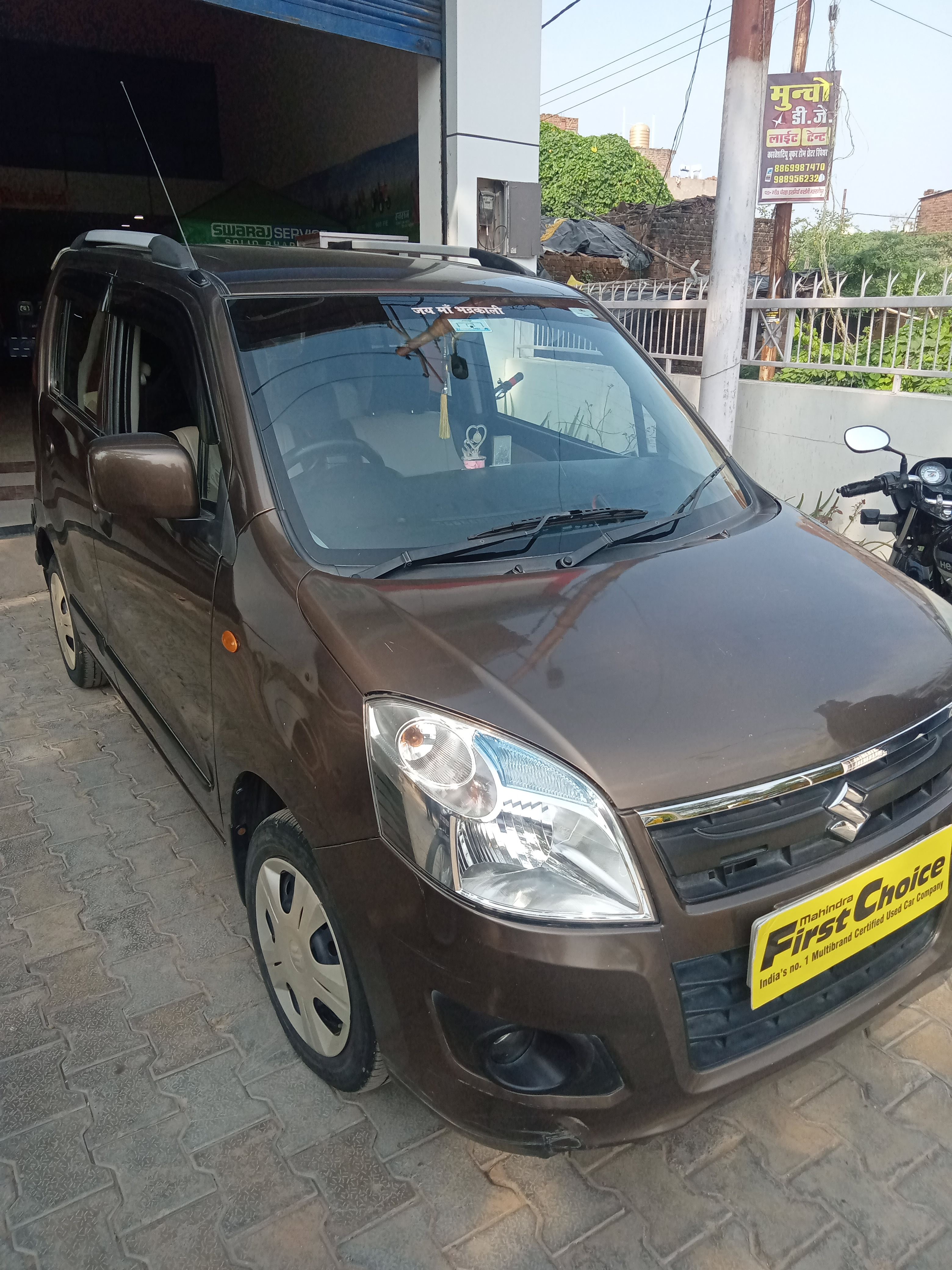 Used Maruti Suzuki Wagon R VXI AMT 1.0 BS IV in Jhansi 2016 model