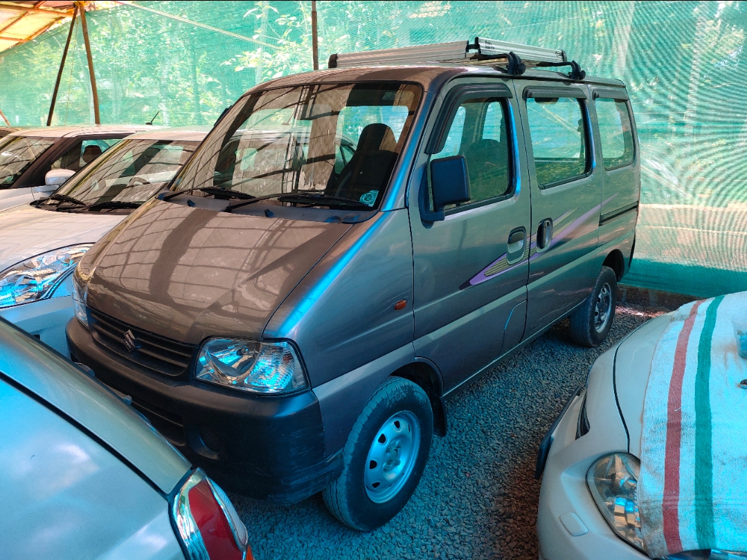 Used Maruti Suzuki Eeco 5-Seater AC HTR in Kannur 2016 model, India at ...
