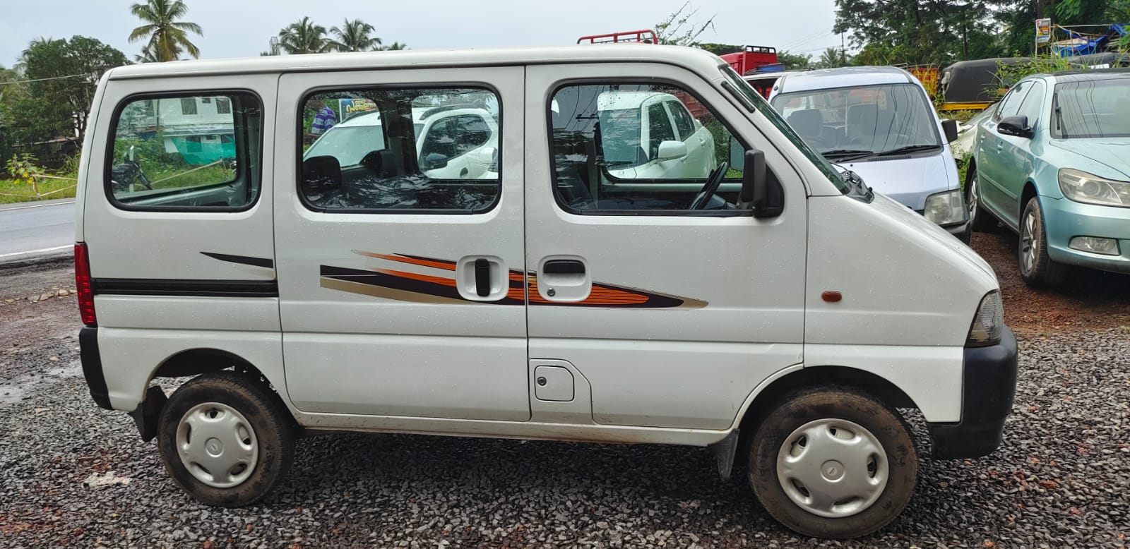 Used Maruti Suzuki Eeco 5Seater BS IV in Kannur 2017 model, India at