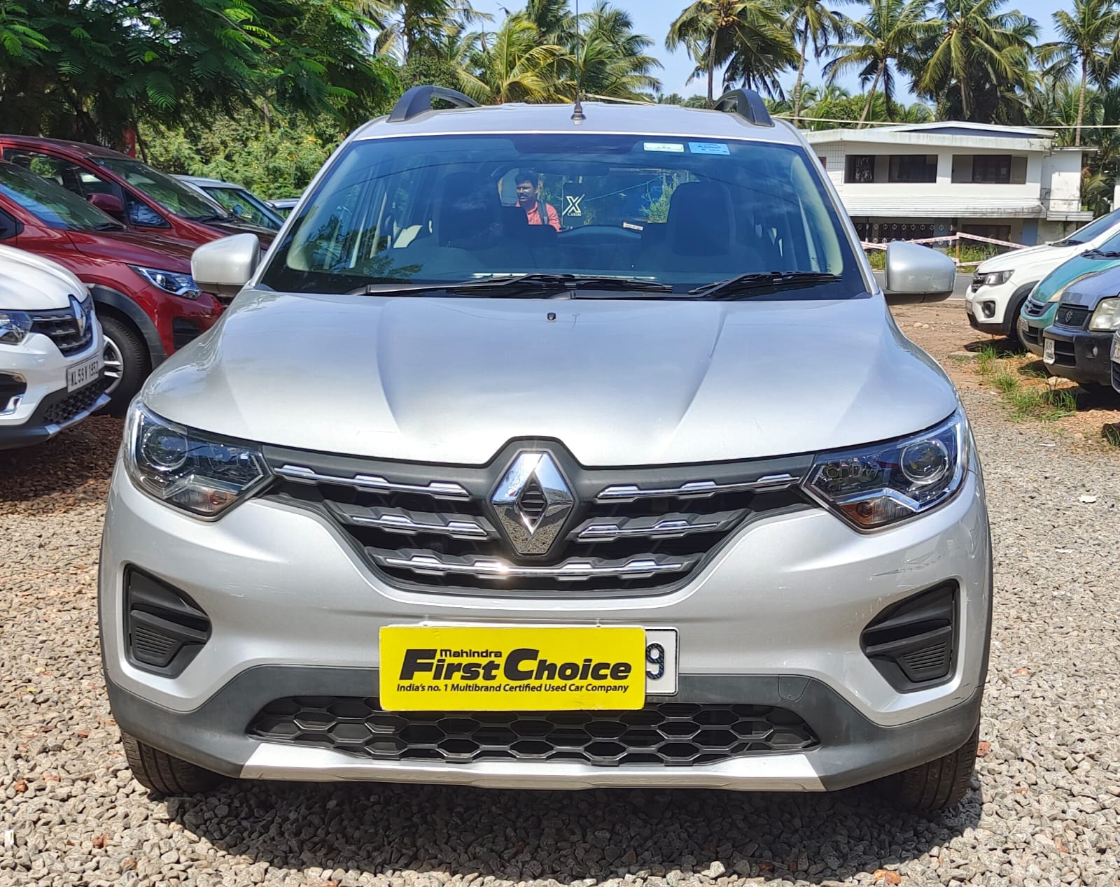 Used Renault Triber RXT in Kannur 2019 model, India at Best Price.