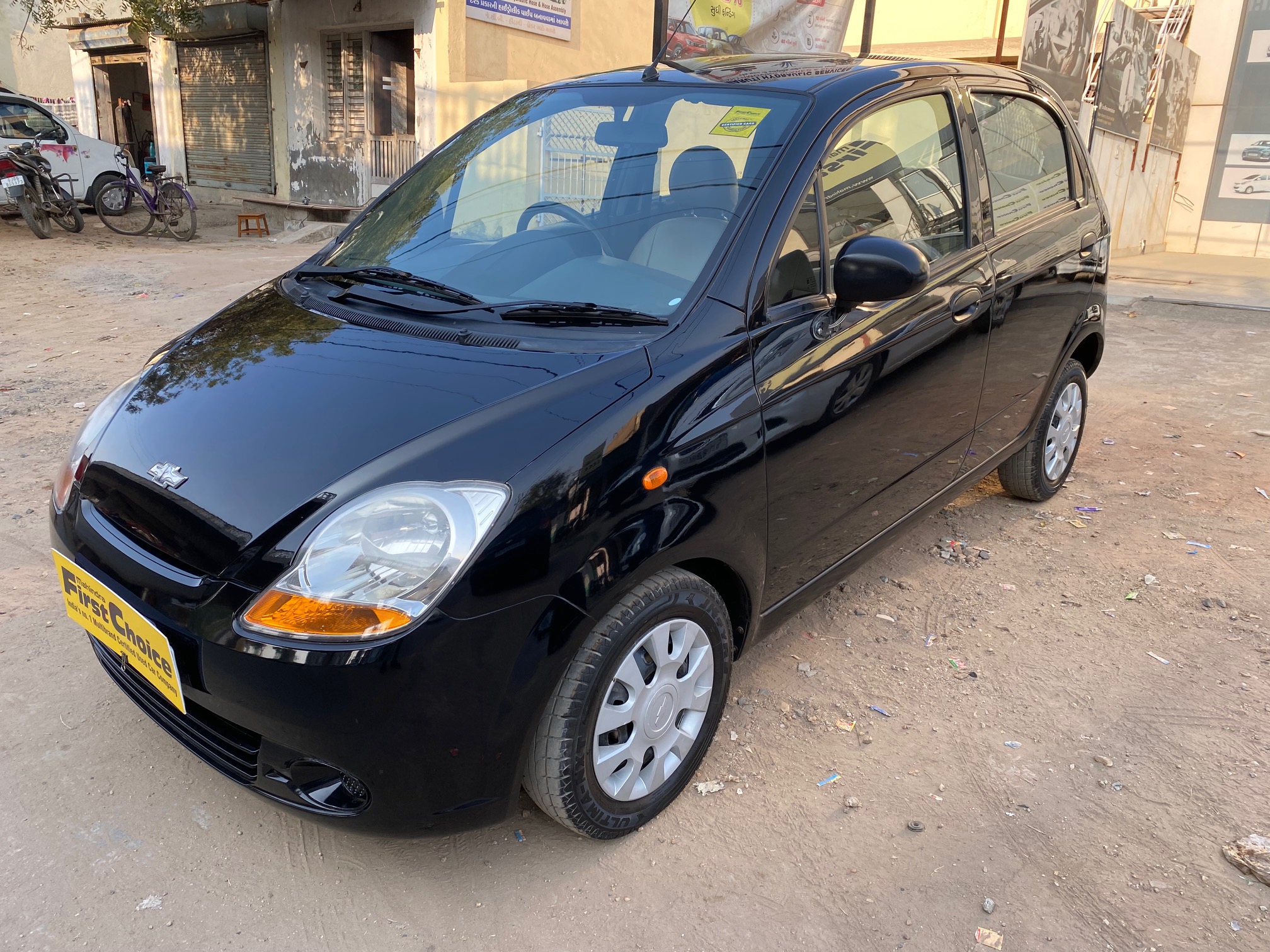 Used Chevrolet Spark 1.0 LS in Vadodara 2009 model, India at Best Price.