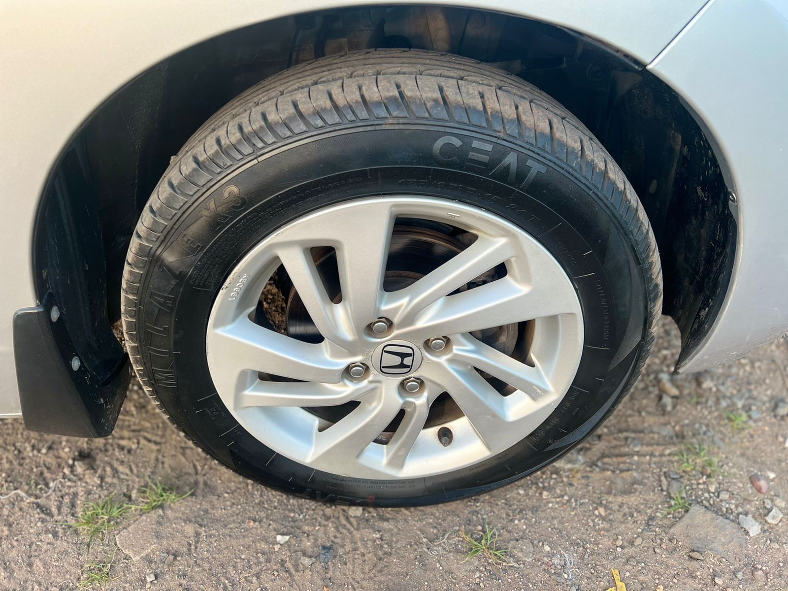 Used Honda Jazz VX MT Petrol BS IV in Surat 2017 model, India at Best