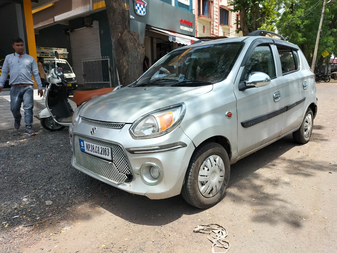 Used Maruti Suzuki Alto 800 LXI in Mandsaur 2015 model, India at Best Price.