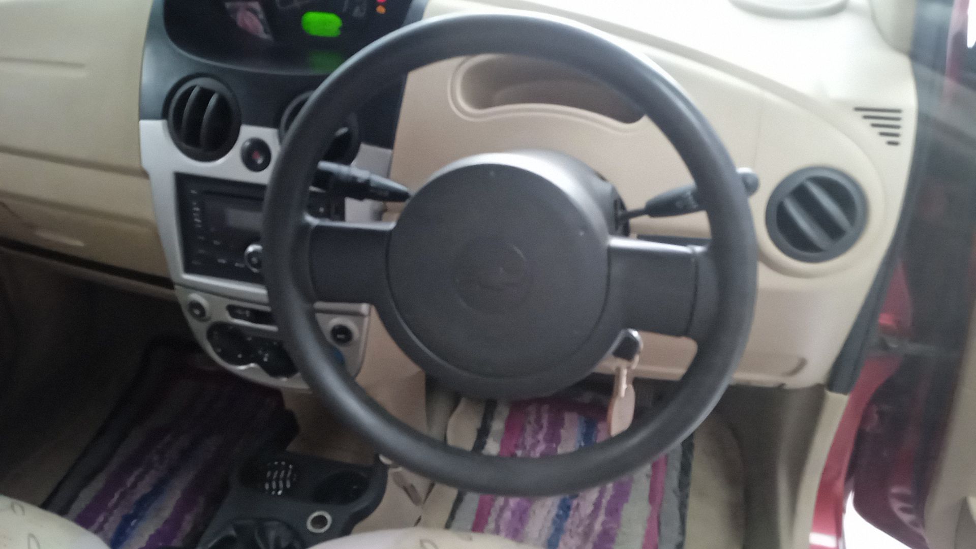 Used Chevrolet Spark 1.0 E in Gurgaon 2011 model, India at Best Price.