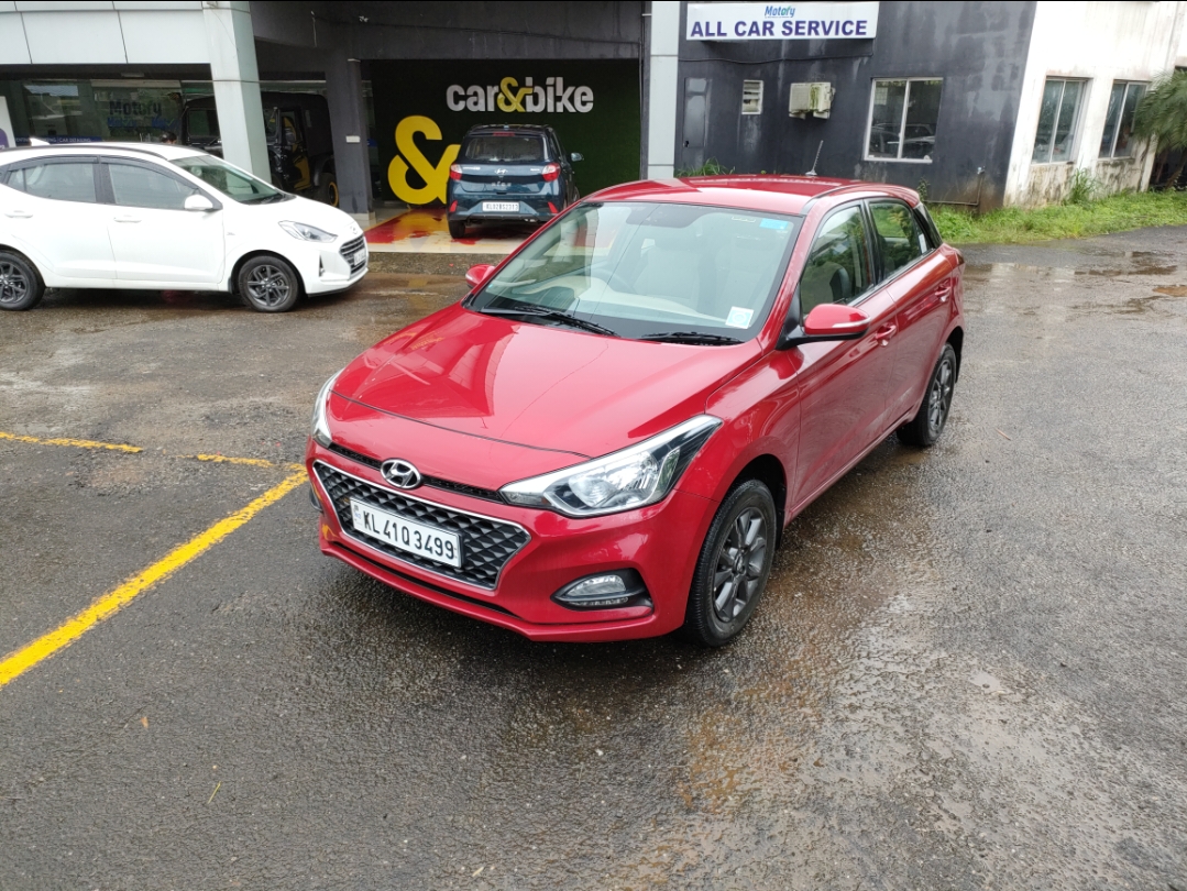 Hyundai I20 Sportz Vtvt Bs Iv Mahindra First Choice