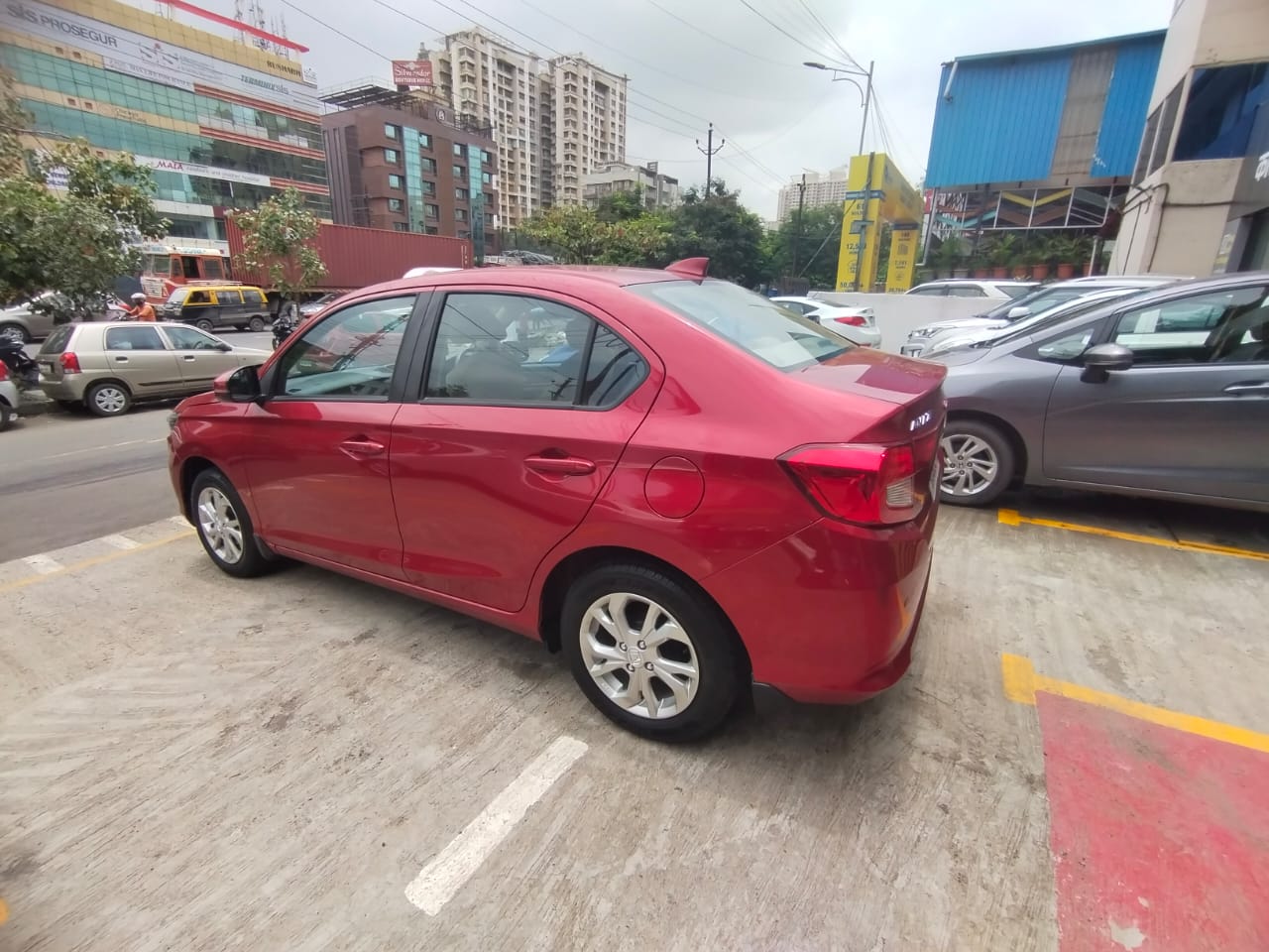 Used Honda Amaze 1.2 V iVTEC in Thane 2019 model, India at Best Price.