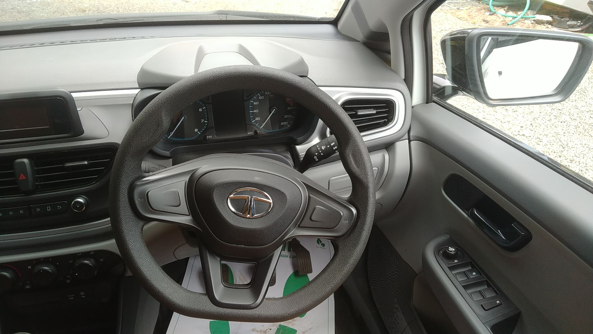 Car Zone Kannur Road Mahindra First Choice Dealer