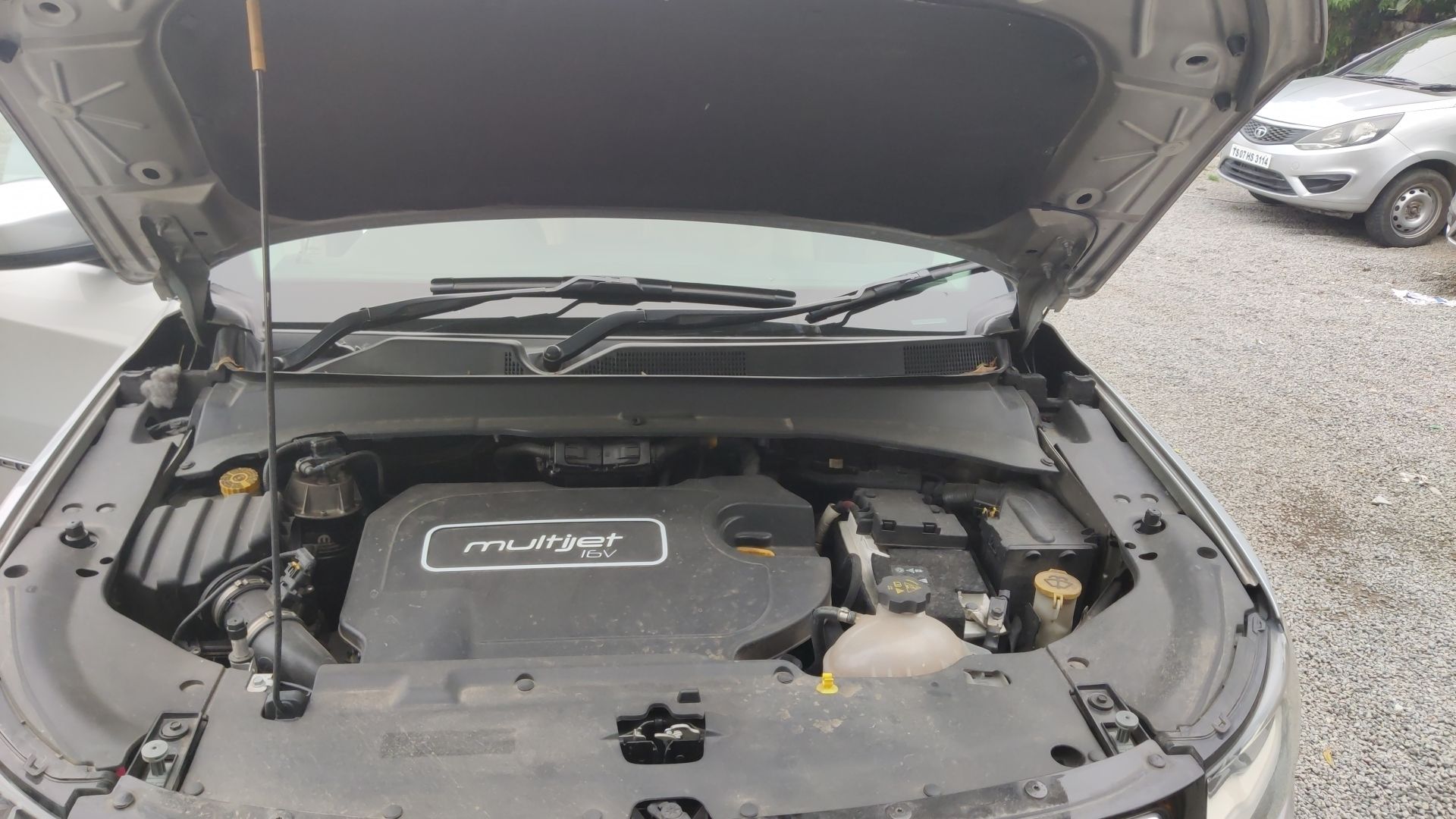 Used Jeep Compass Longitude 2.0 Diesel BS IV in Hyderabad 2017 model