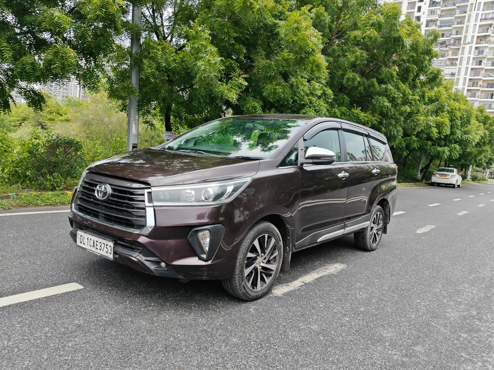 Used 2021 Toyota Innova Crysta 2.4 ZX AT 7-Seater in Noida, India