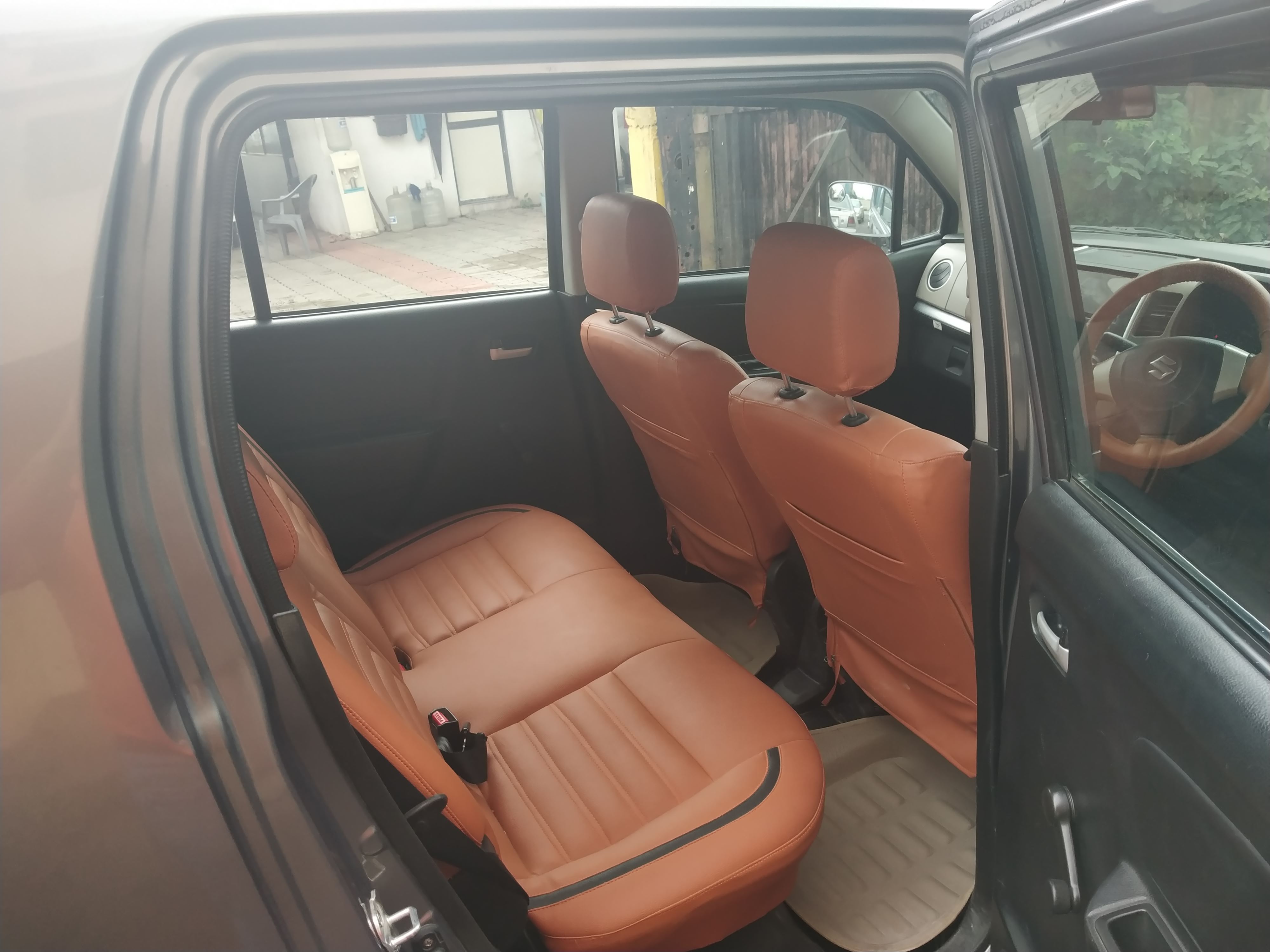 Maruti Suzuki Wagon R 1.0 Lxi Cng Mahindra First Choice