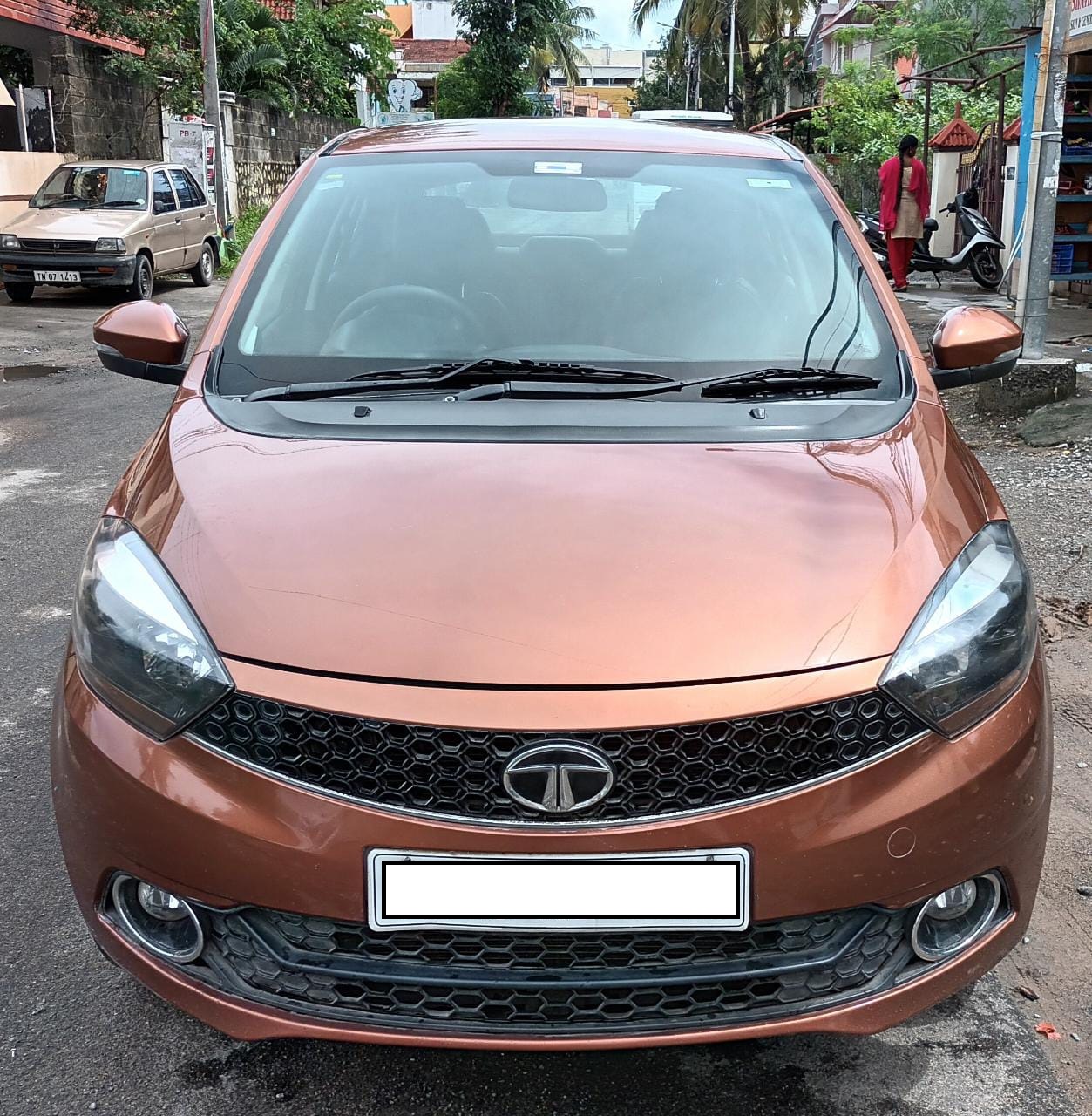 Used Tata Tigor XZ Petrol in Chennai 2017 model, India at Best Price.