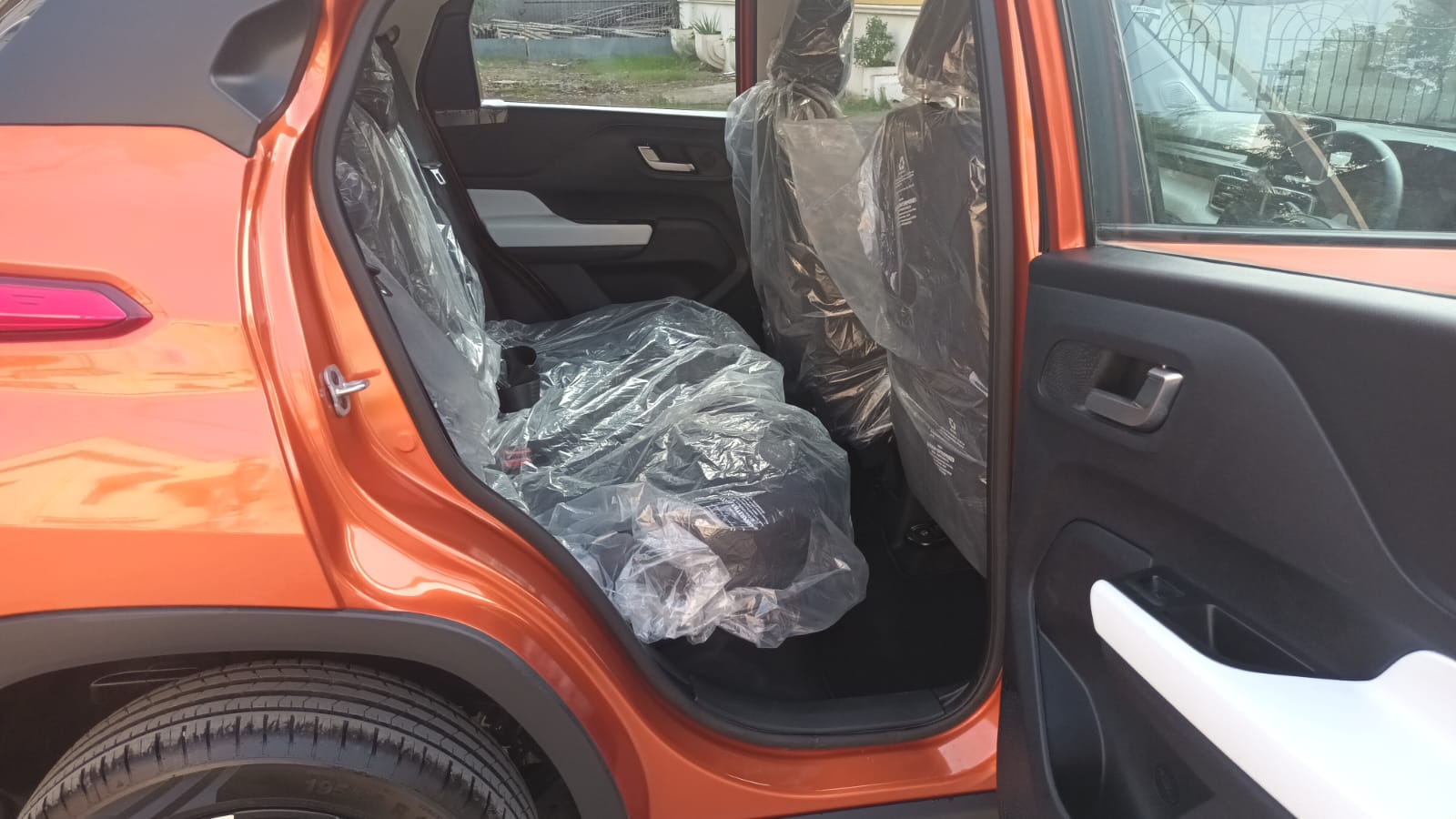 Tata Punch Cre 1.2P Bs6 Mt Mahindra First Choice