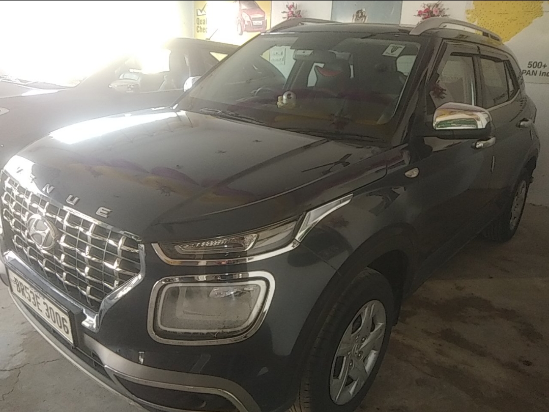 Used Hyundai Venue Cars in Bhojpur - Second Hand Hyundai Venue Cars in ...
