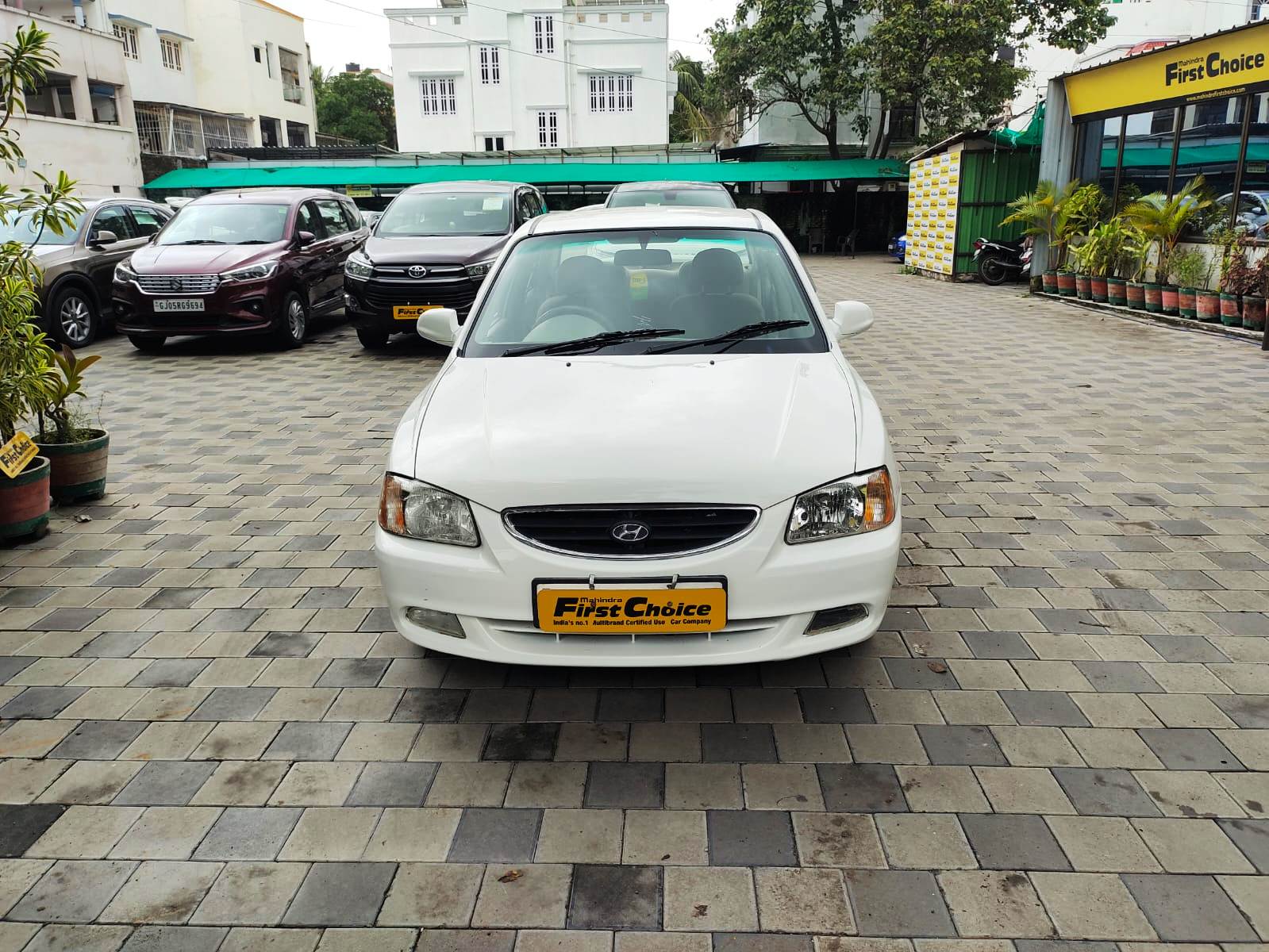 Used Hyundai Accent GLE in Surat 2010 model, India at Best Price.