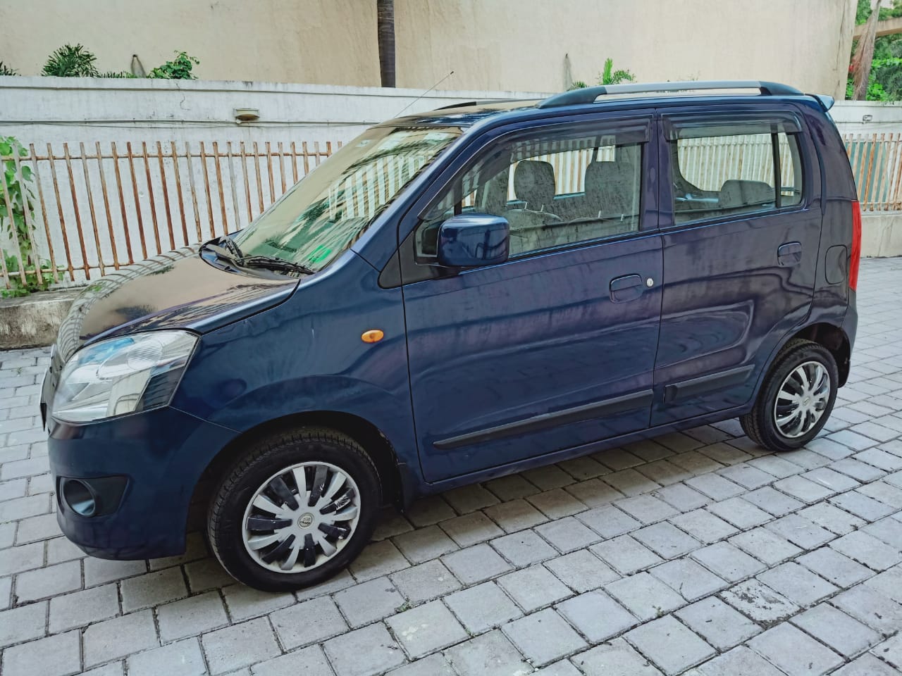 Maruti Suzuki Wagon R Vxi Amt Mahindra First Choice