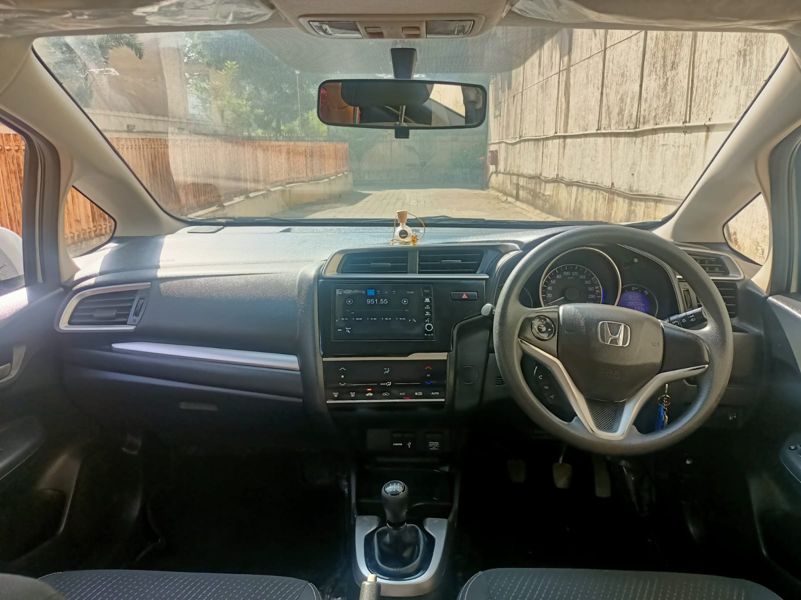 Honda Wr V Vx Mt Petrol Mahindra First Choice